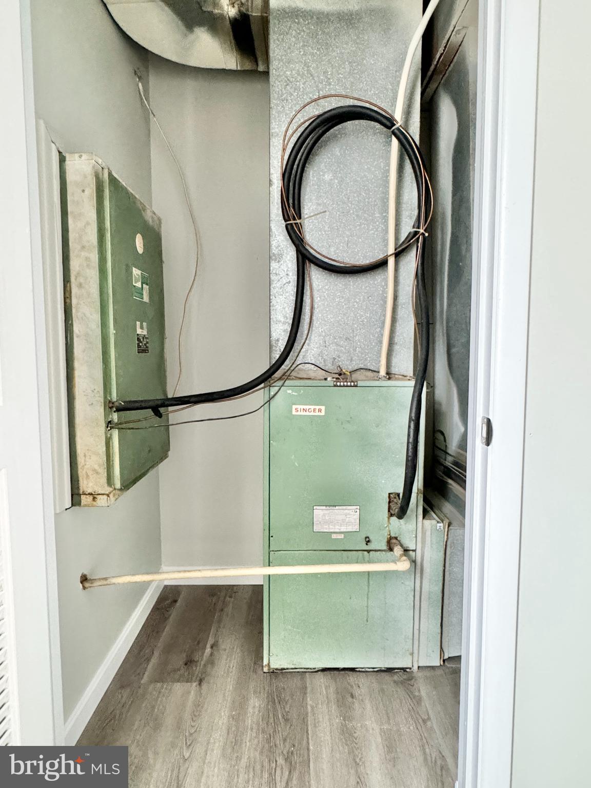 CRESAP KNOLL APARTMENTS - Residential