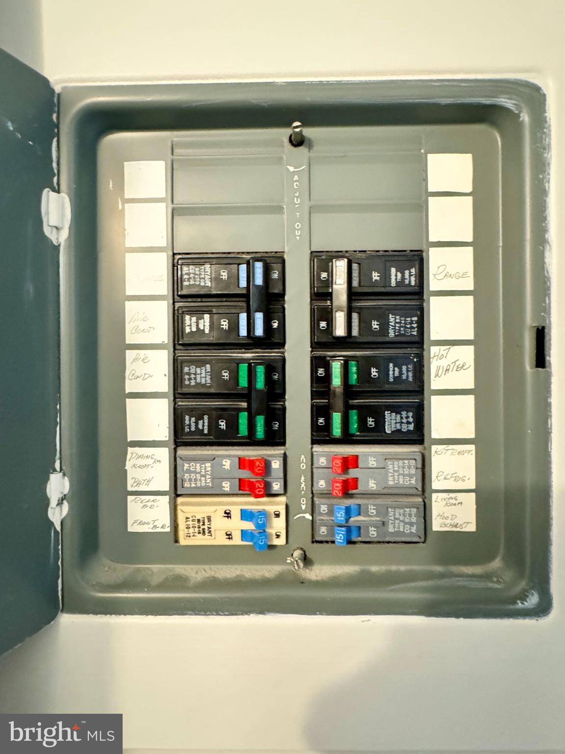 CRESAP KNOLL APARTMENTS - Residential