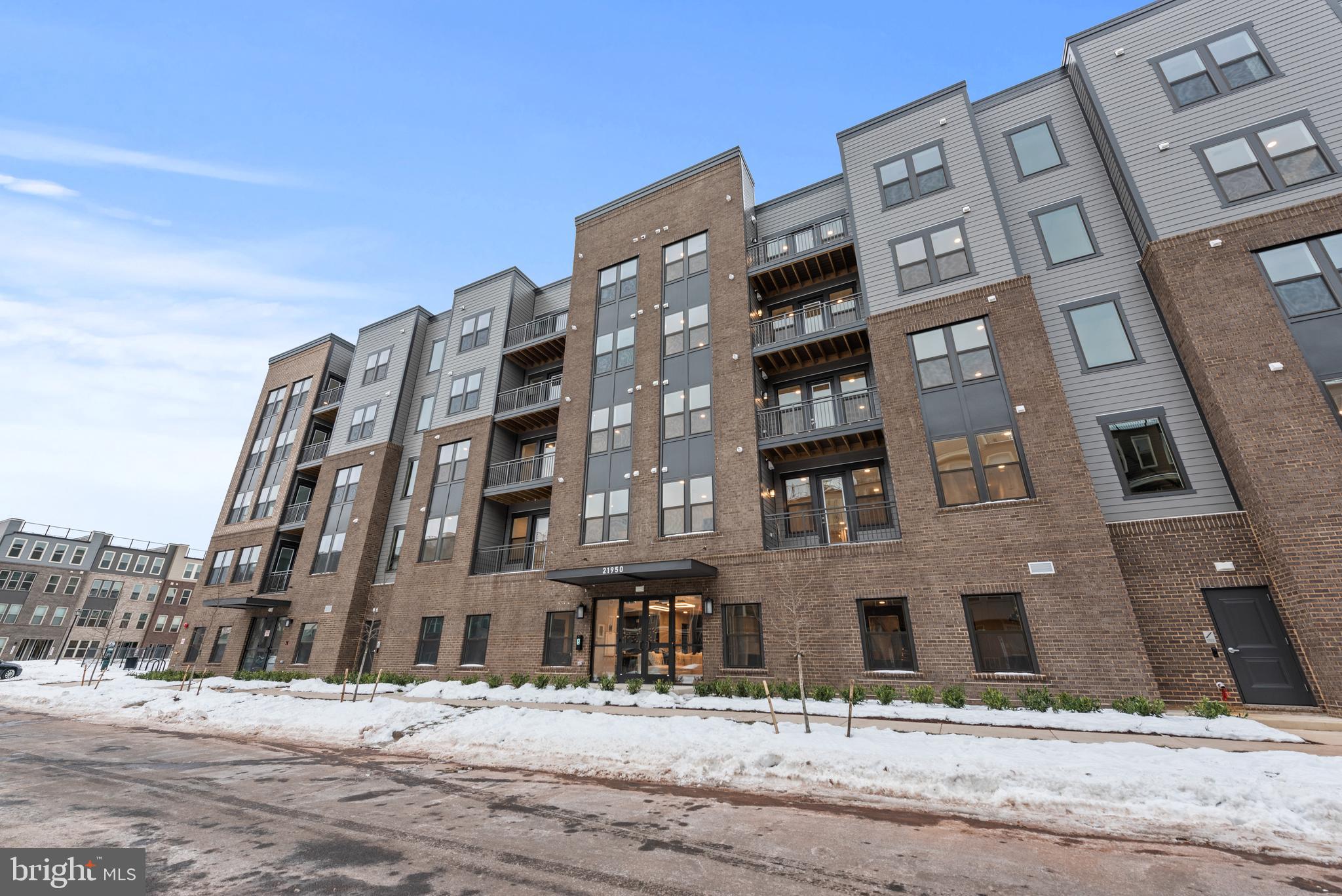 WAXPOOL CROSSING - Residential Lease