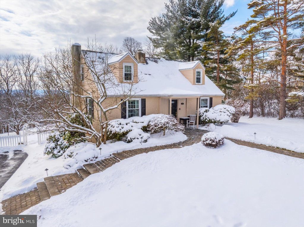 Photo of 3104 W Mt Kirk Avenue, NORRISTOWN, PA 19403 (MLS # PAMC2165712)