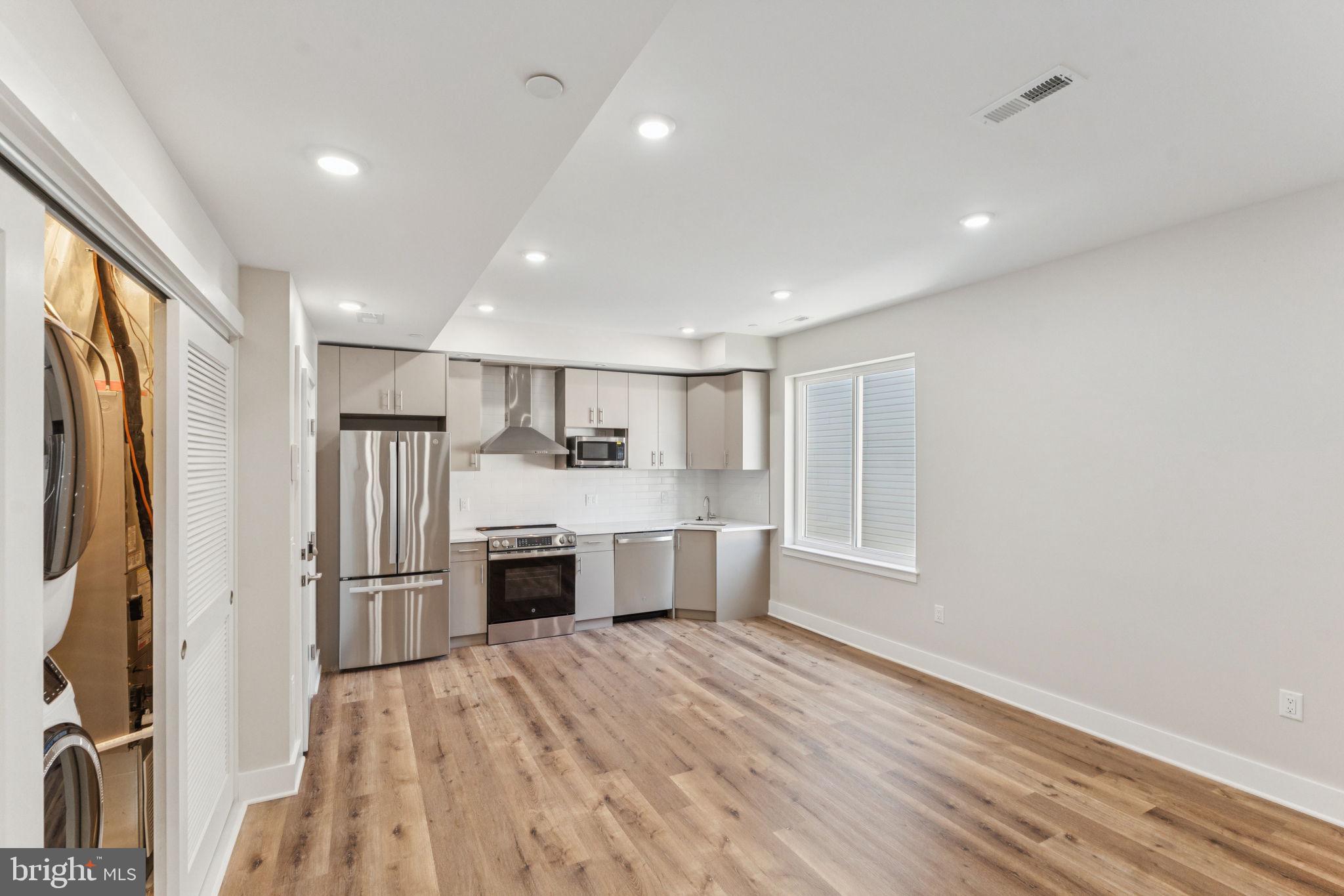 FAIRMOUNT - Residential Lease