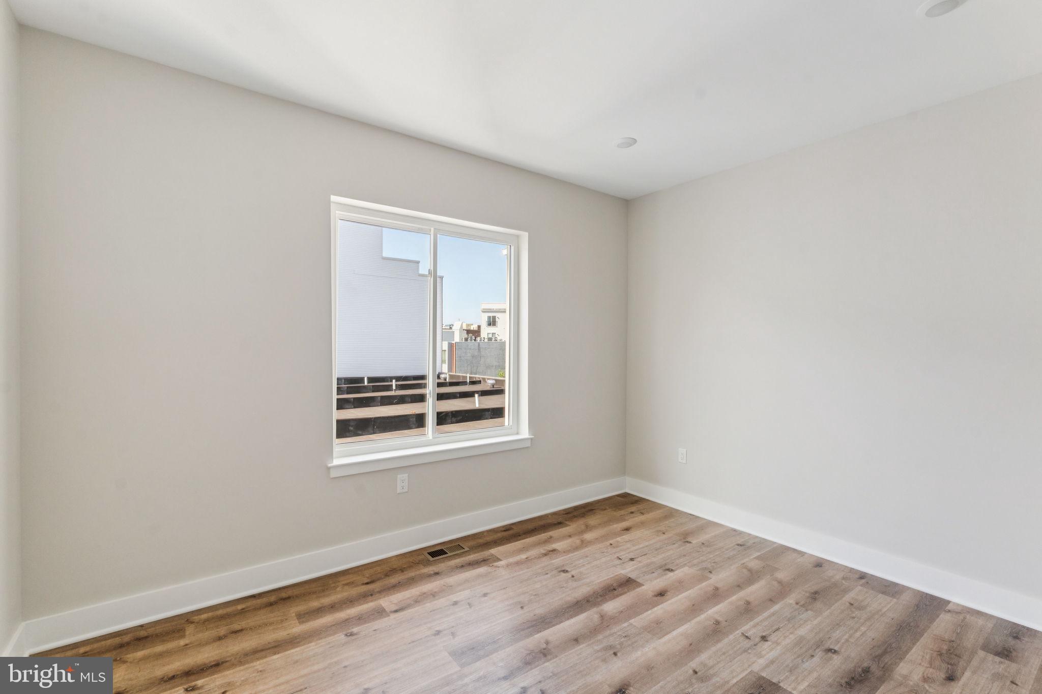 FAIRMOUNT - Residential Lease