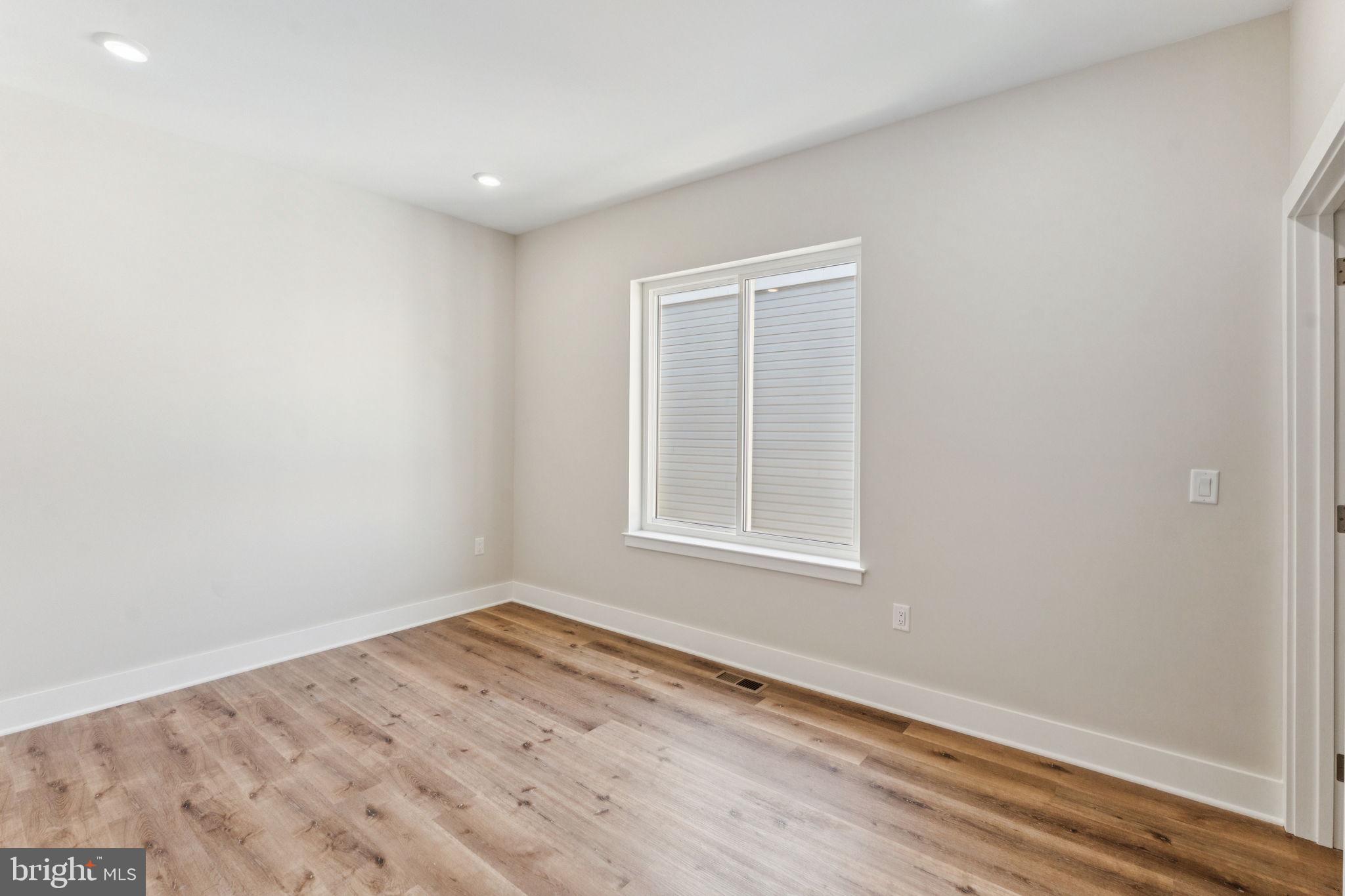 FAIRMOUNT - Residential Lease