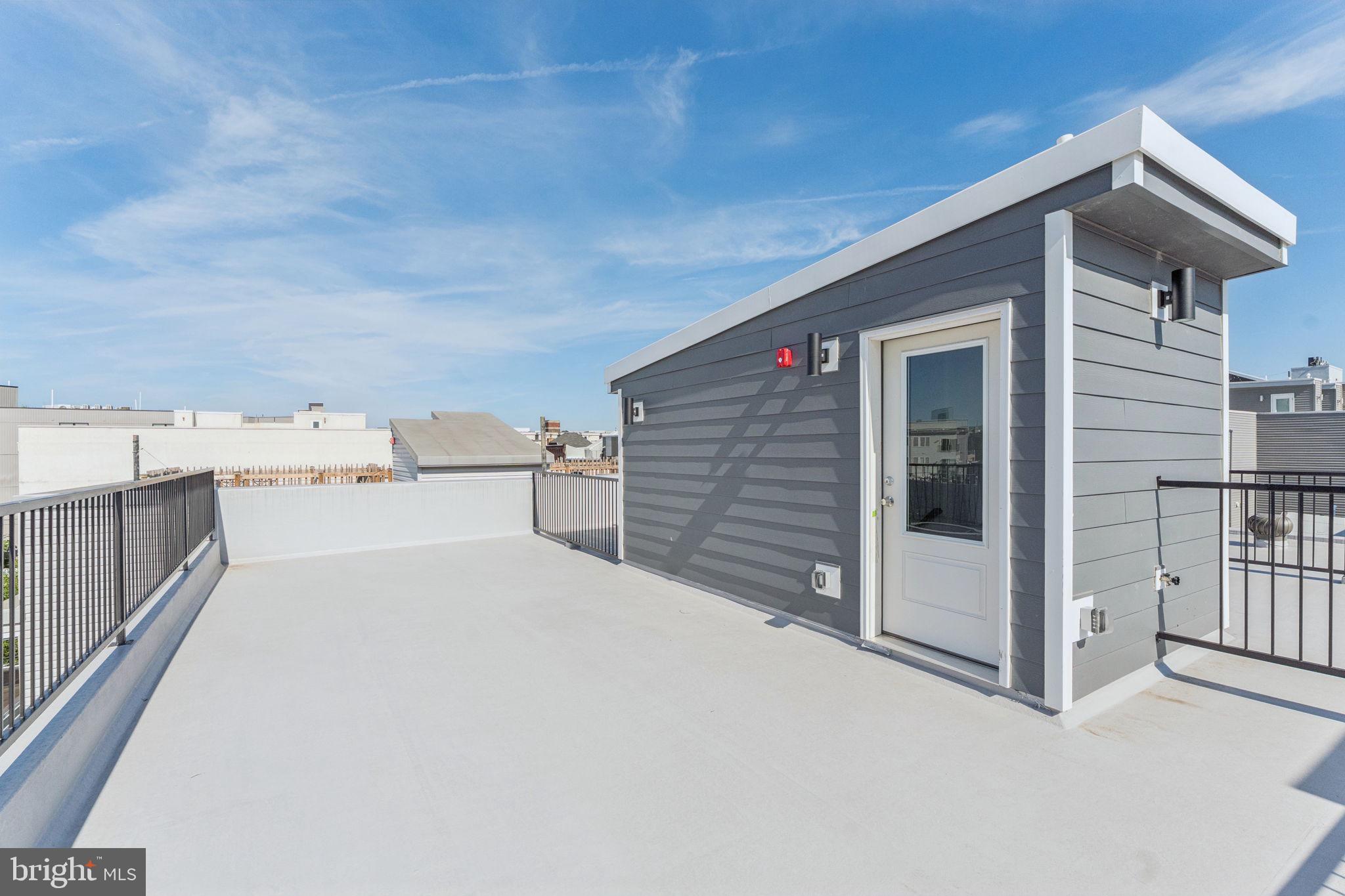 FAIRMOUNT - Residential Lease