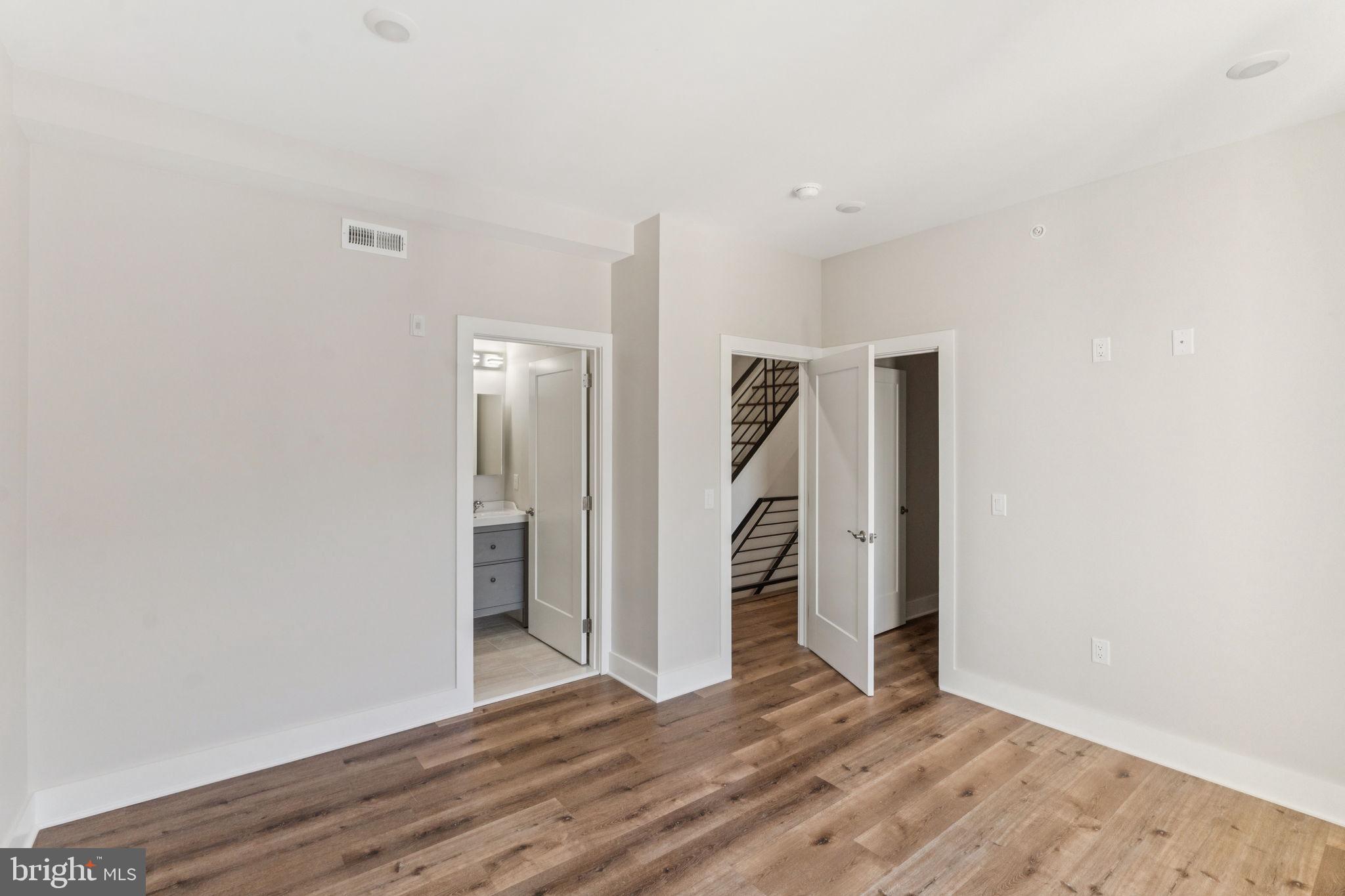 FAIRMOUNT - Residential Lease