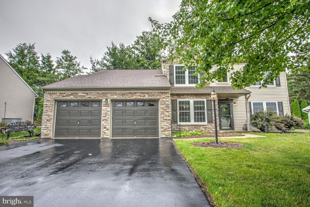 Photo of 3938 BIRCHWOOD LN, COLUMBIA, PA 17512 (MLS # PALA2037166)