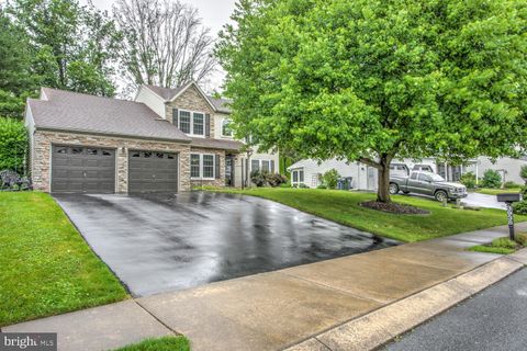 Photo of 3938 BIRCHWOOD LN, COLUMBIA, PA 17512 (MLS # PALA2037166)