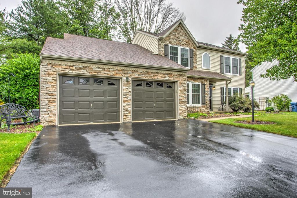 Photo of 3938 BIRCHWOOD LN, COLUMBIA, PA 17512 (MLS # PALA2037166)