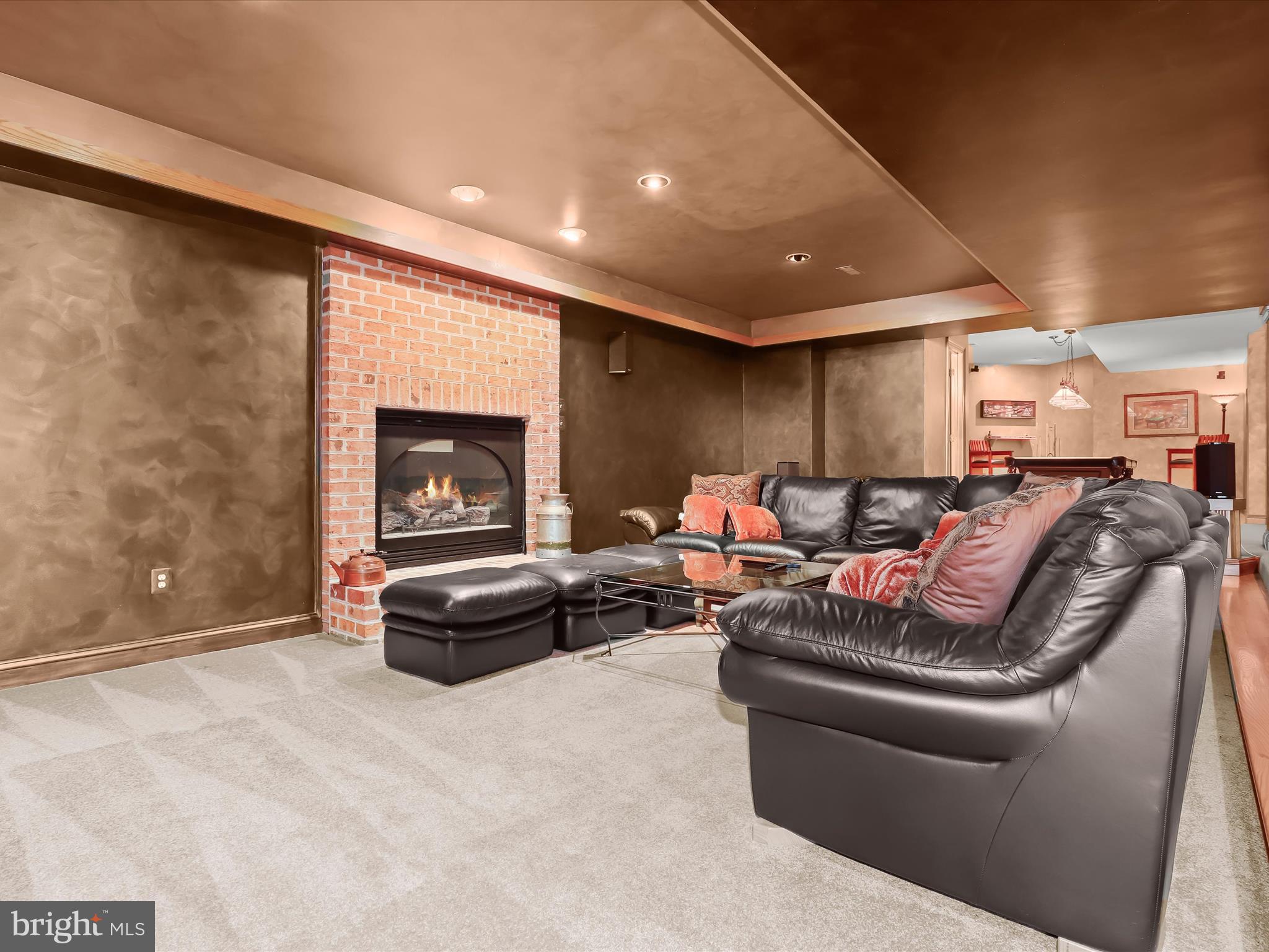 TRIADELPHIA WOODS - Residential