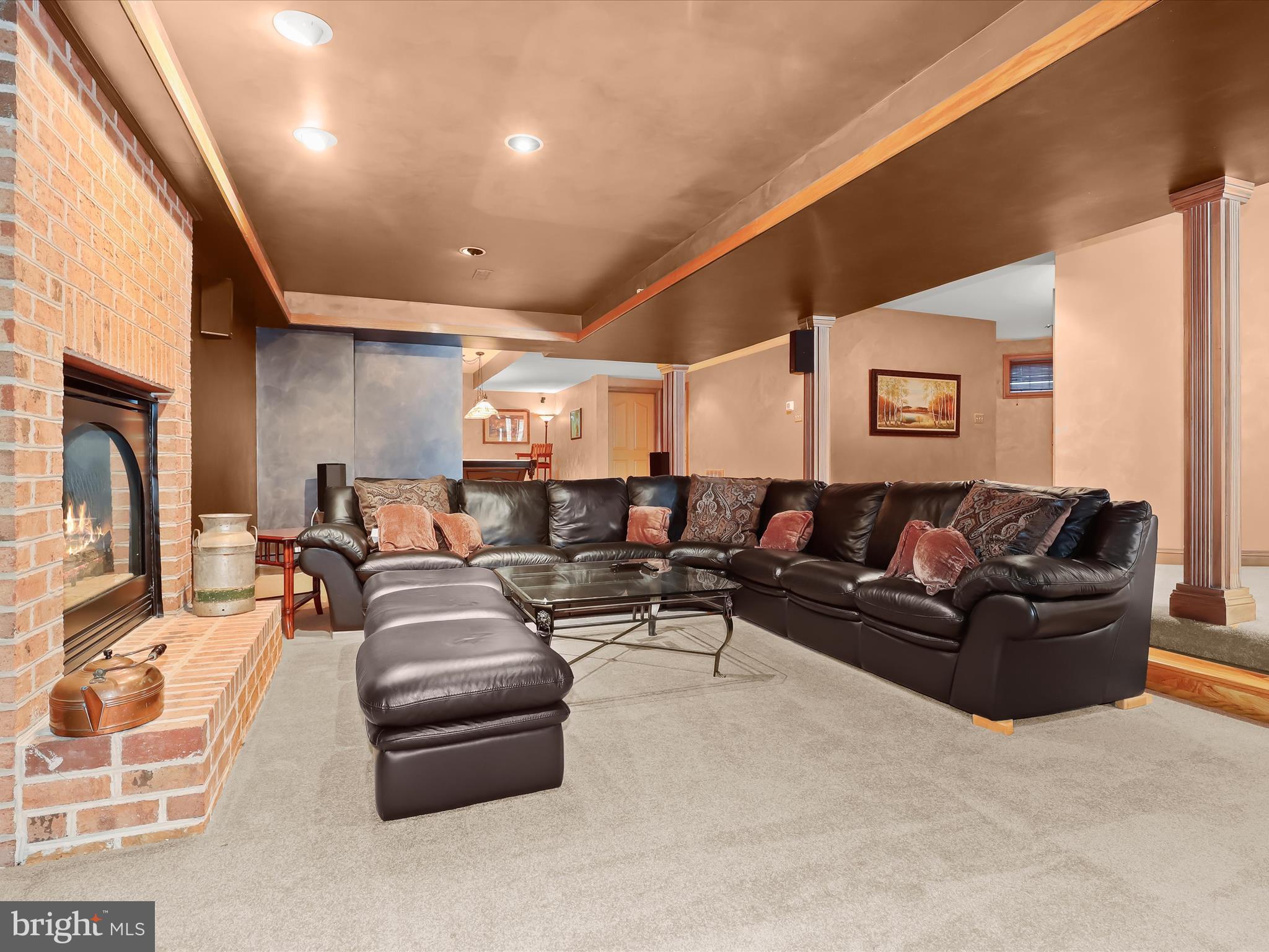 TRIADELPHIA WOODS - Residential