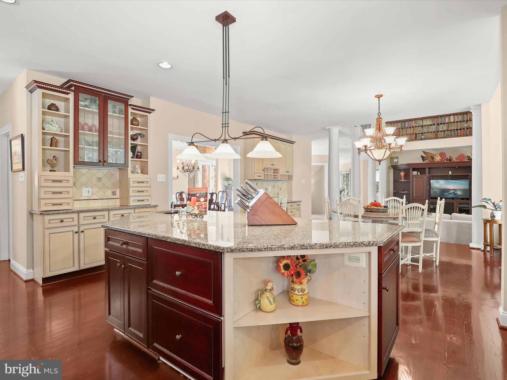 TRIADELPHIA WOODS - Residential