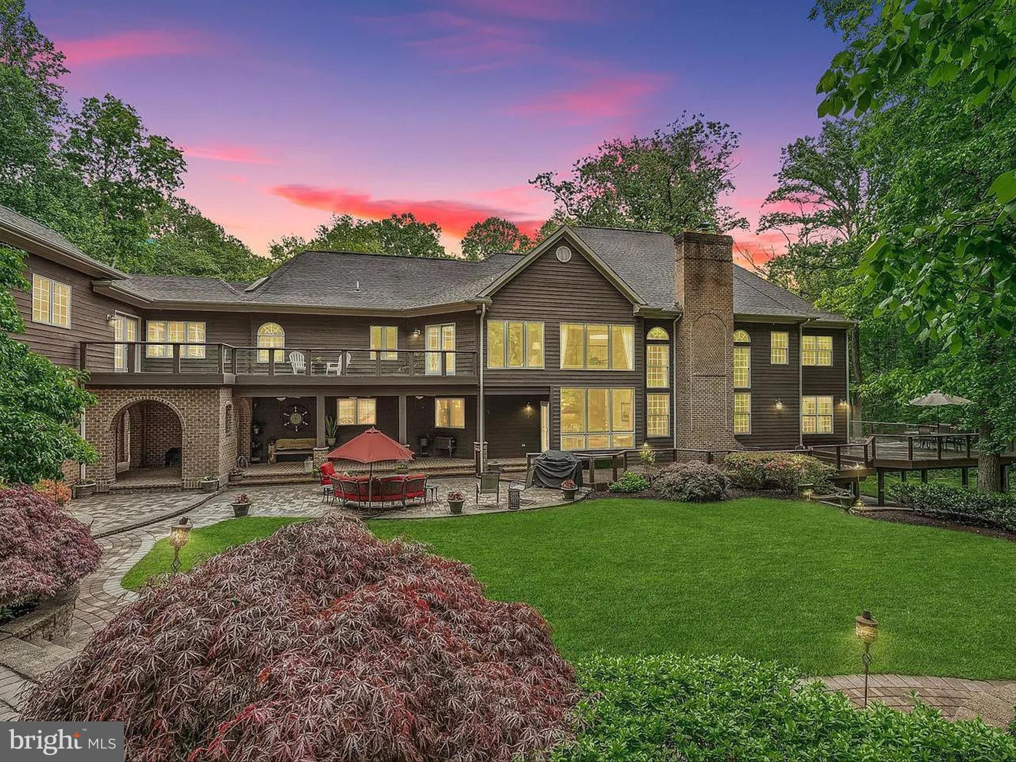 TRIADELPHIA WOODS - Residential