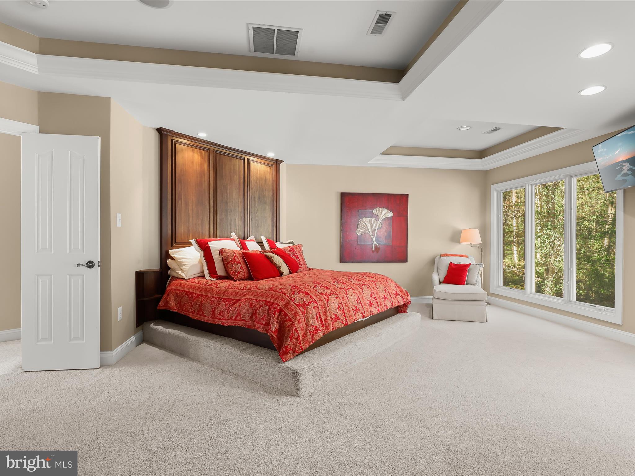 TRIADELPHIA WOODS - Residential