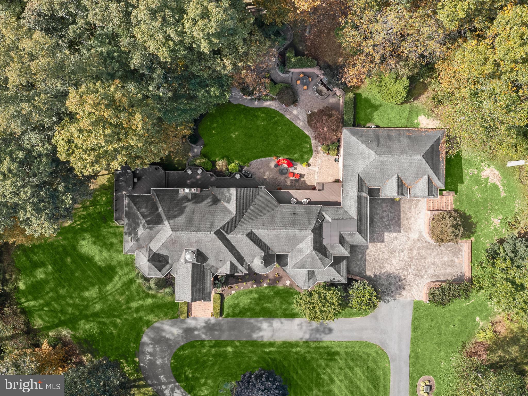 TRIADELPHIA WOODS - Residential