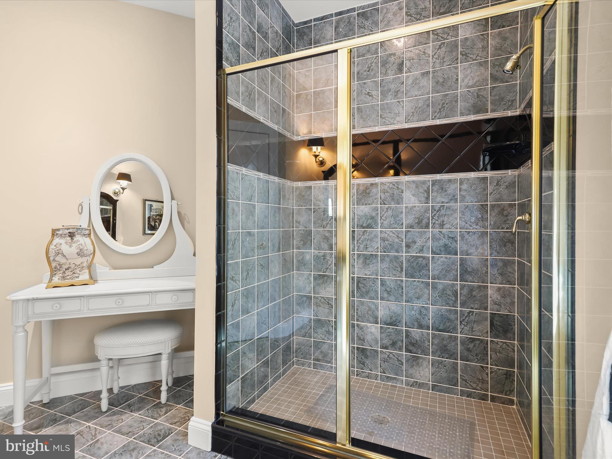 TRIADELPHIA WOODS - Residential