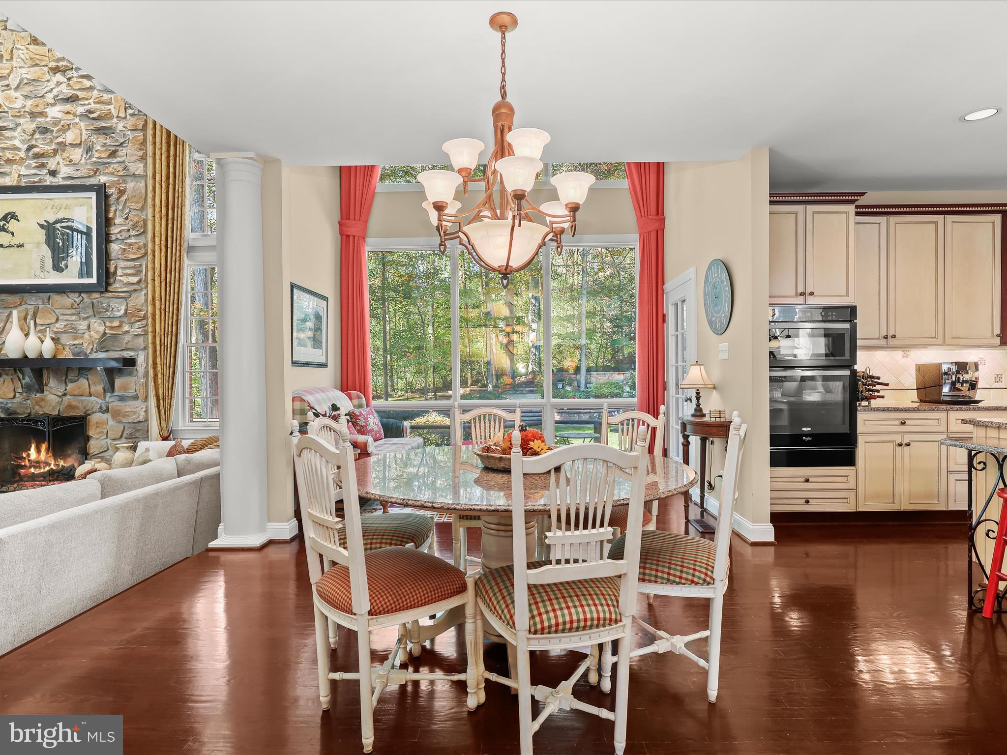 TRIADELPHIA WOODS - Residential