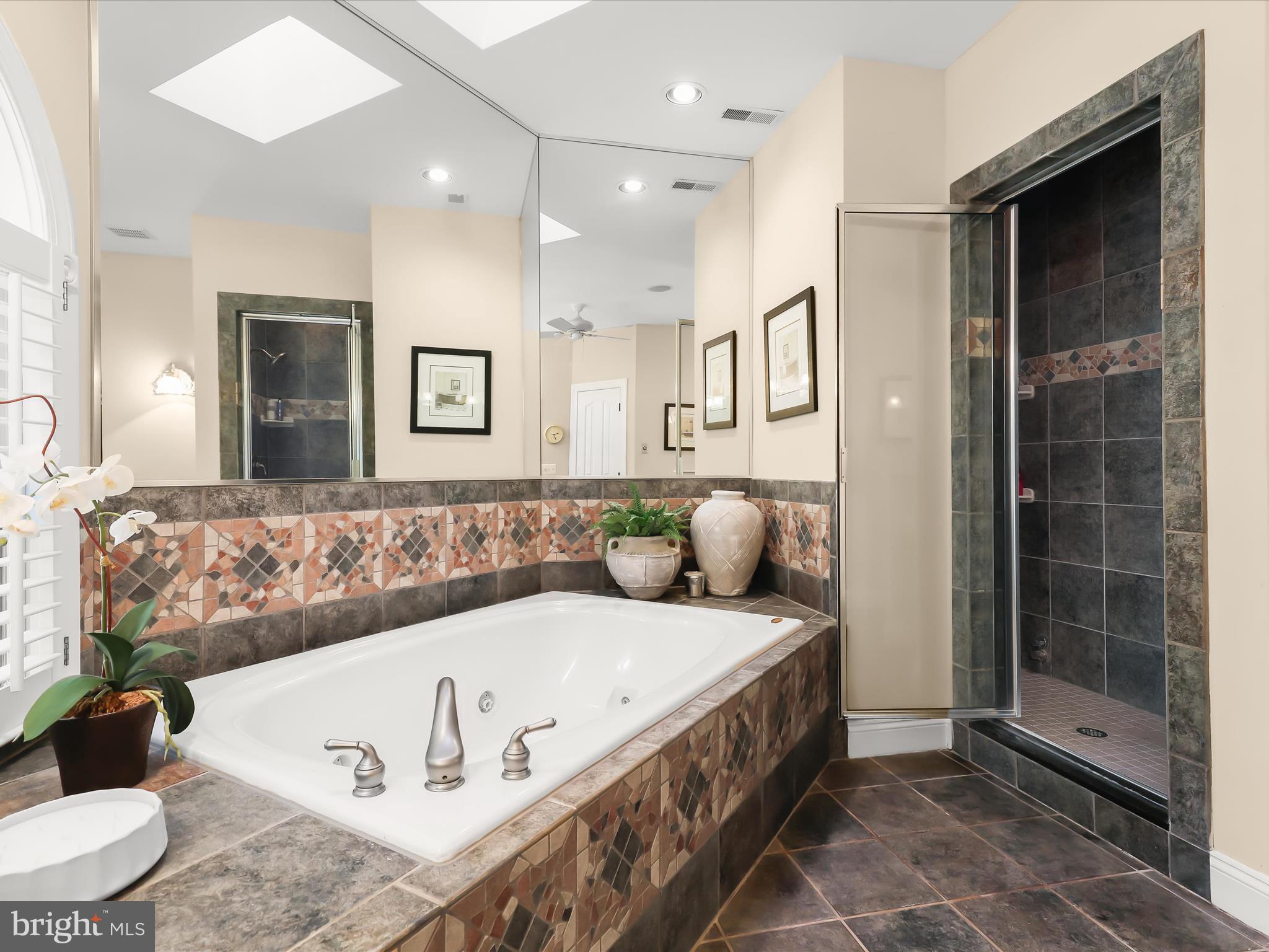 TRIADELPHIA WOODS - Residential