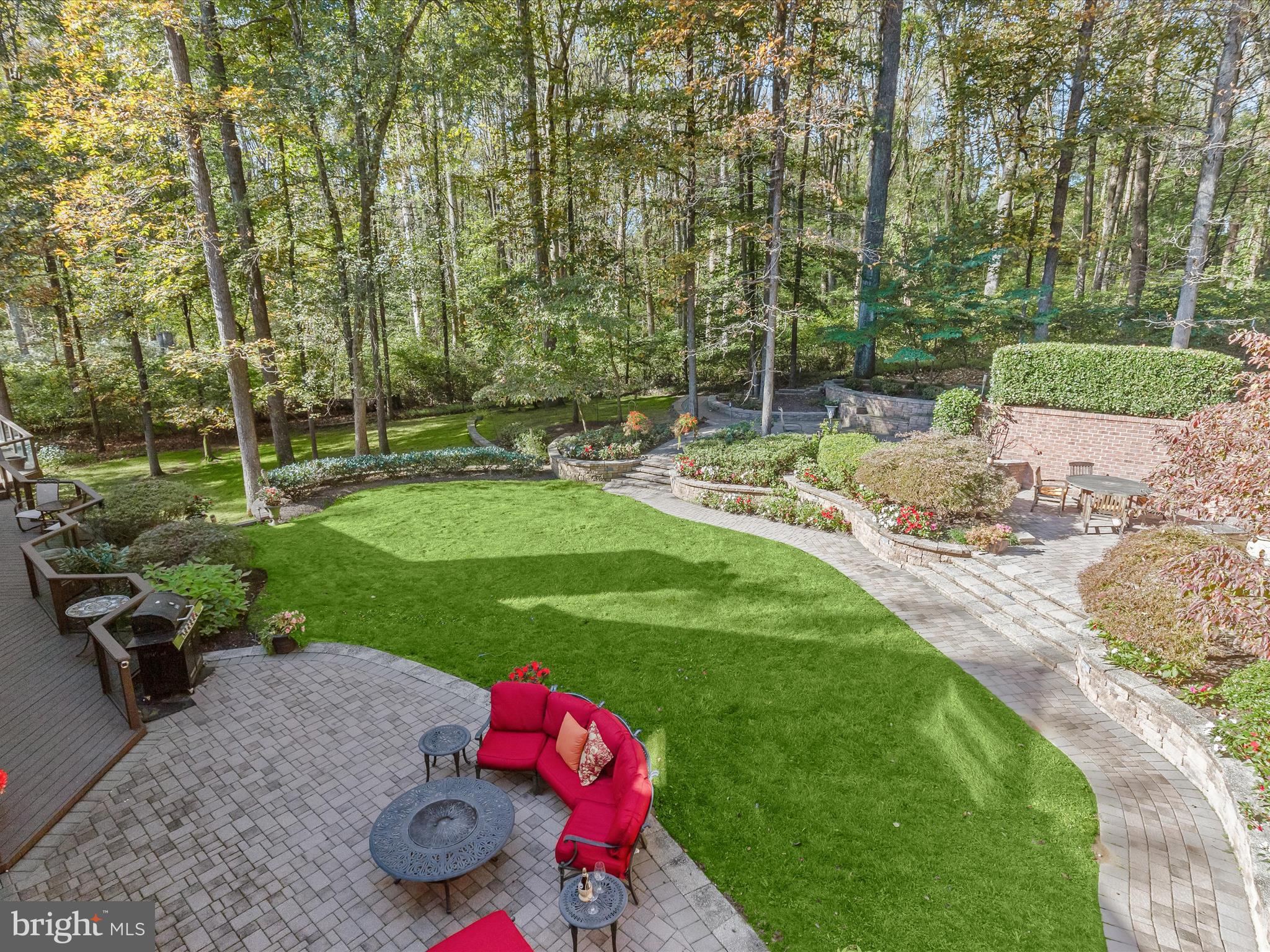 TRIADELPHIA WOODS - Residential