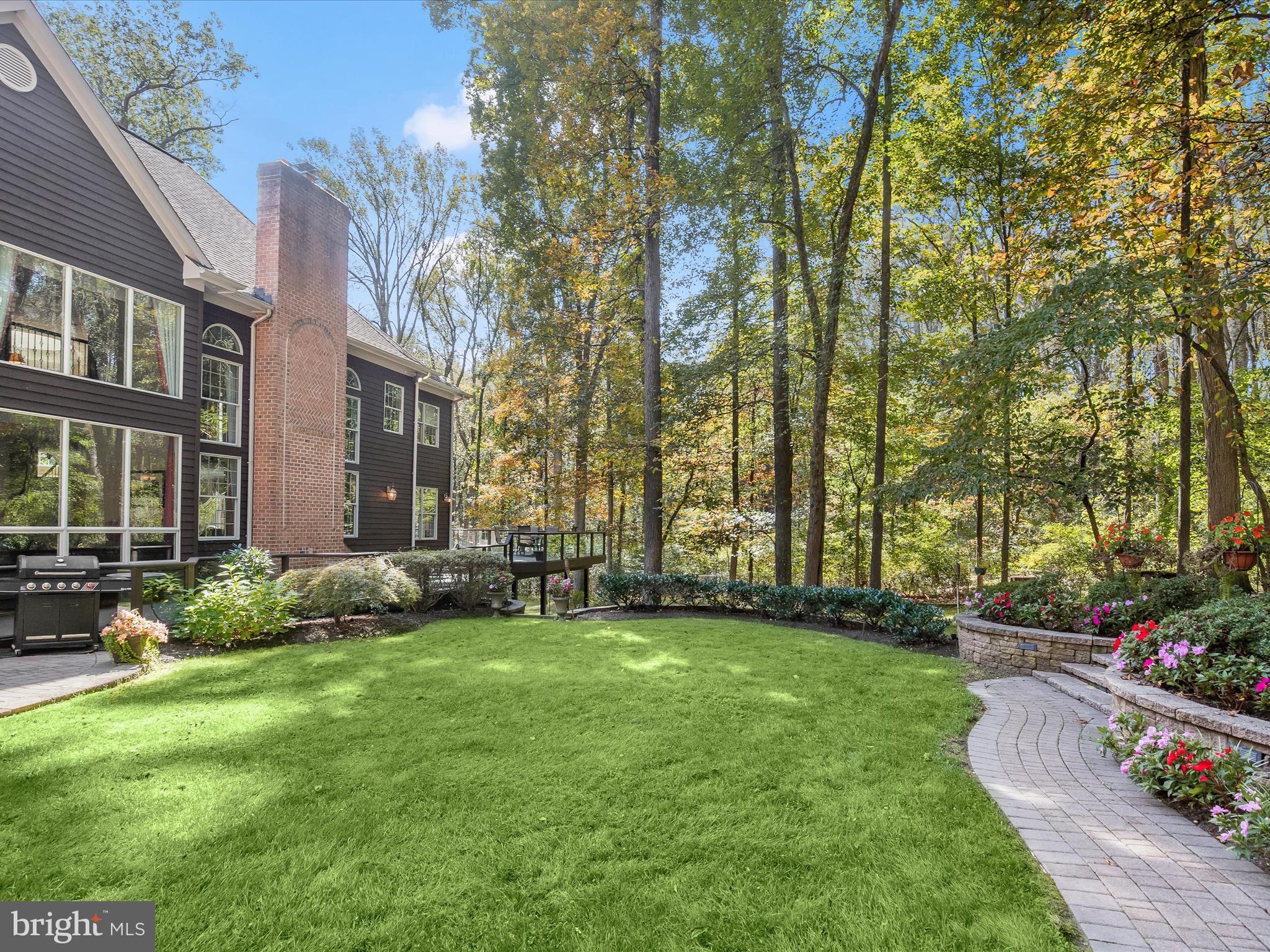 TRIADELPHIA WOODS - Residential