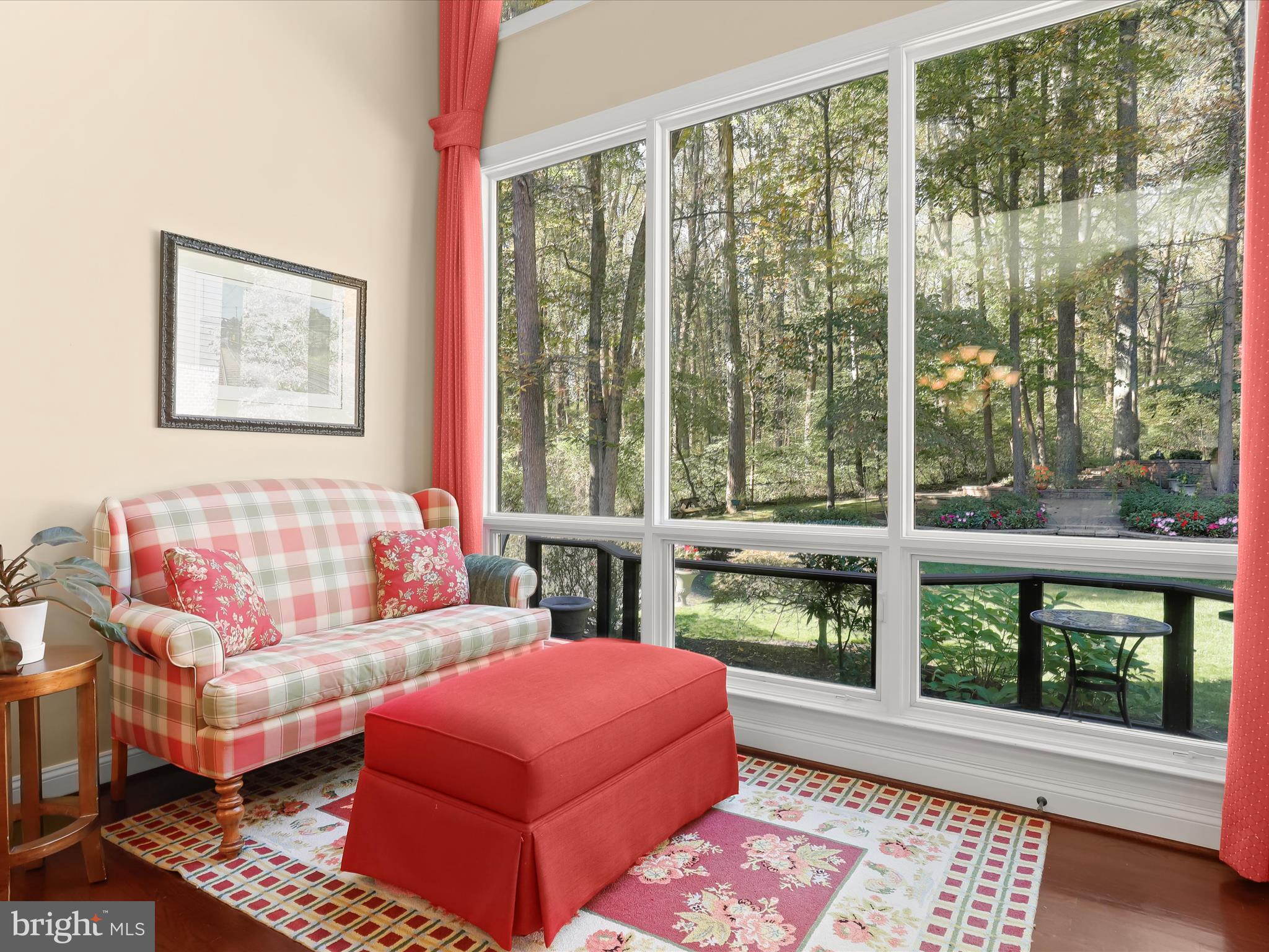 TRIADELPHIA WOODS - Residential