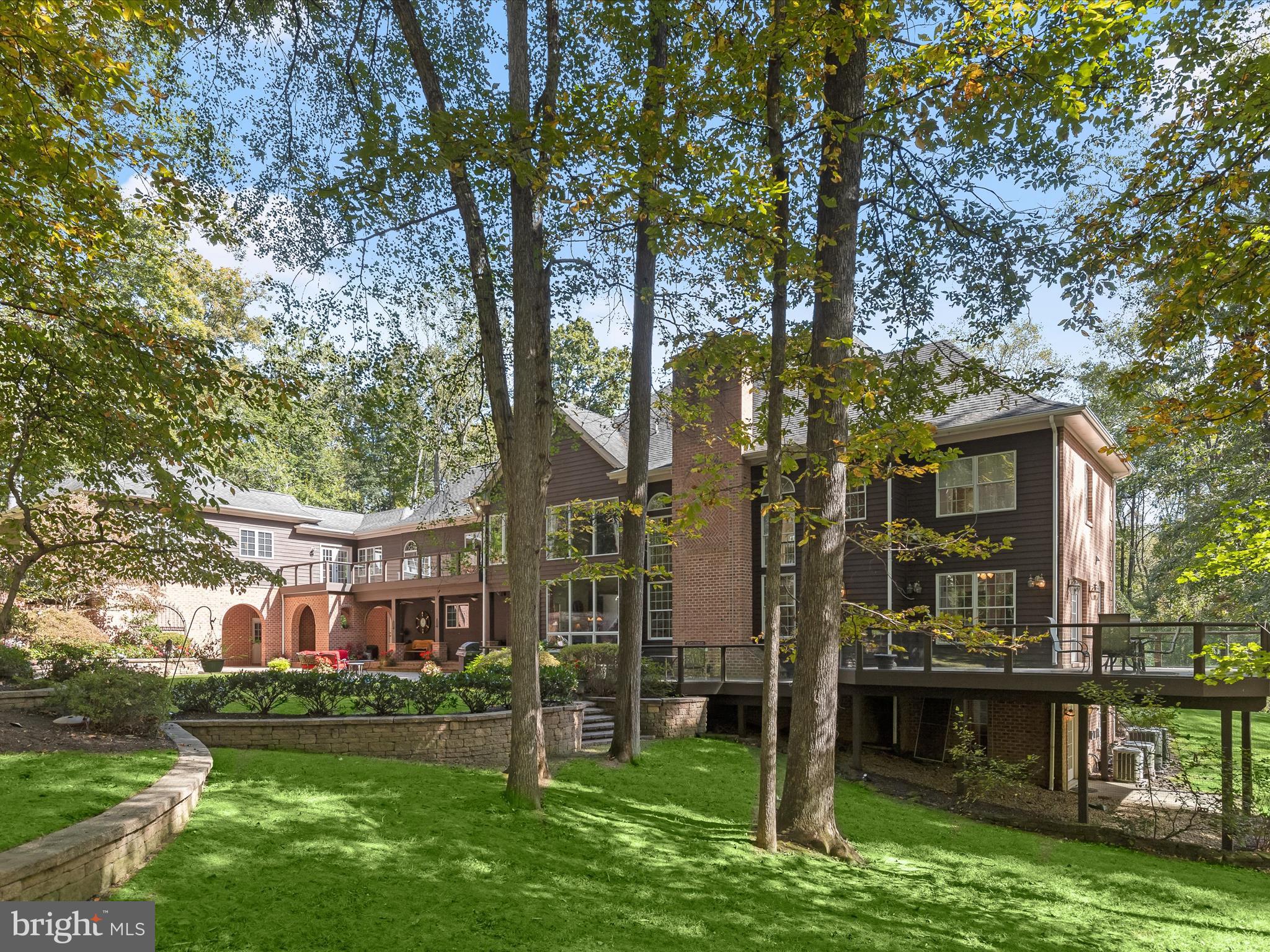 TRIADELPHIA WOODS - Residential