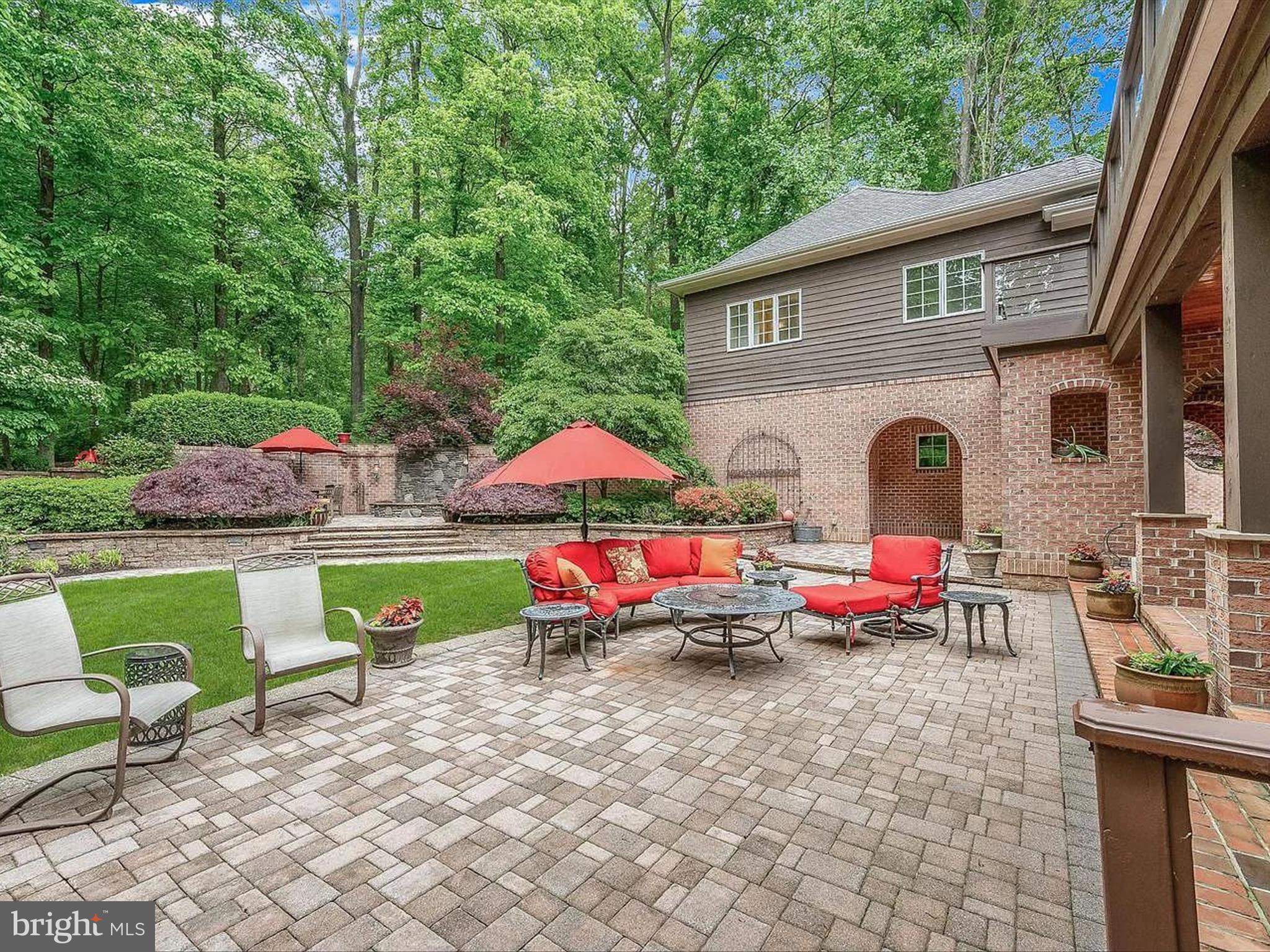 TRIADELPHIA WOODS - Residential