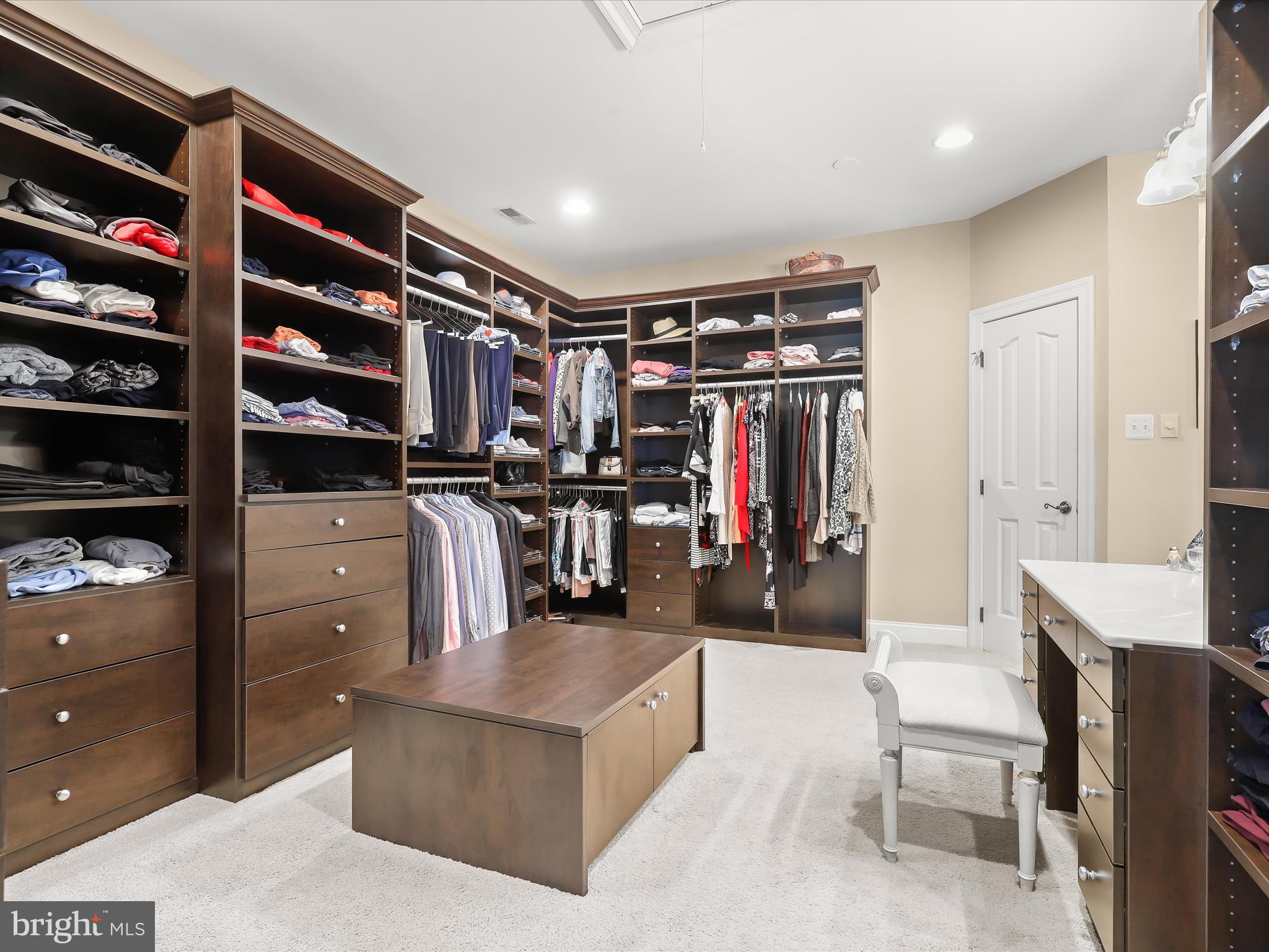 TRIADELPHIA WOODS - Residential