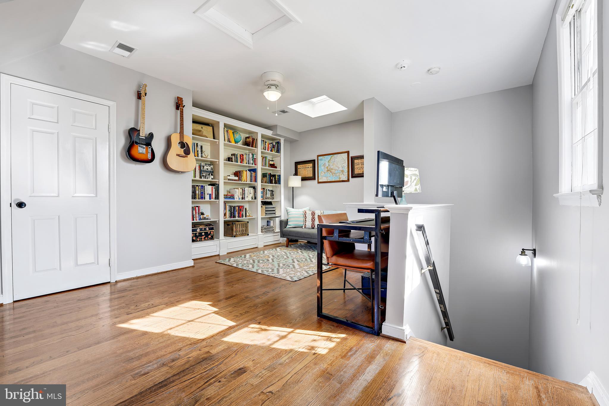 ARCH HALL - Residential