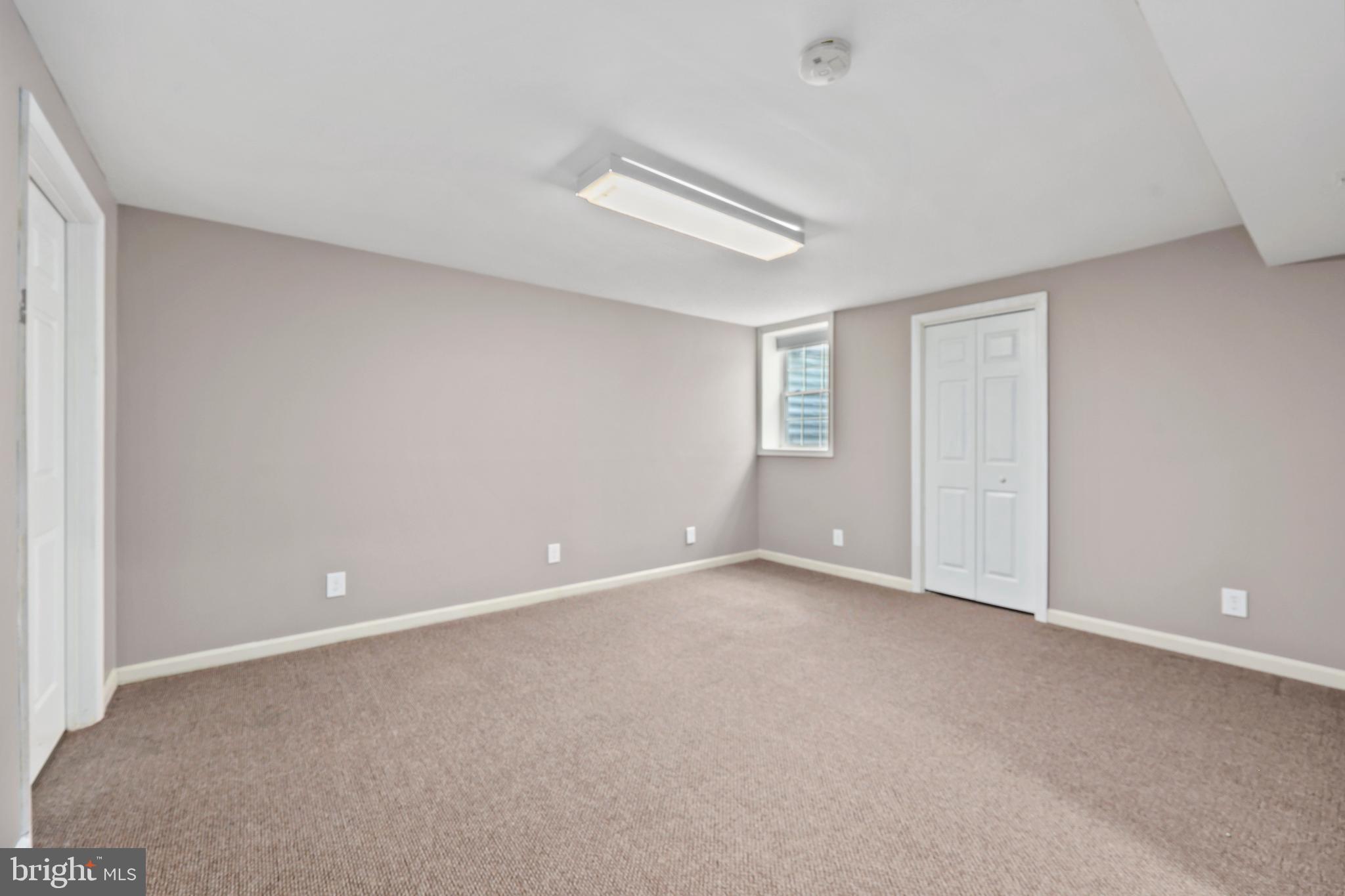 BELLE POND FARM - Residential