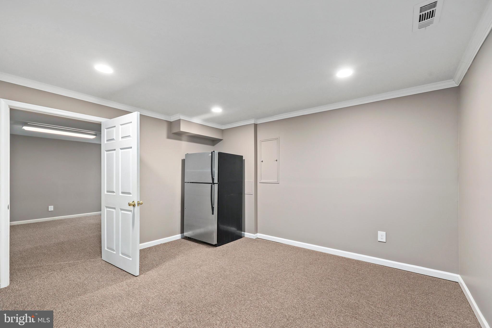 BELLE POND FARM - Residential