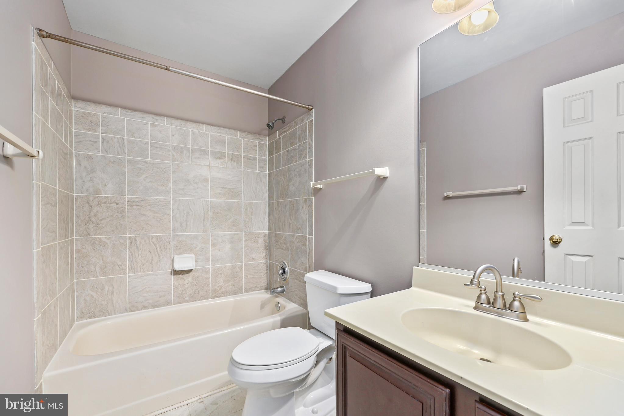 BELLE POND FARM - Residential