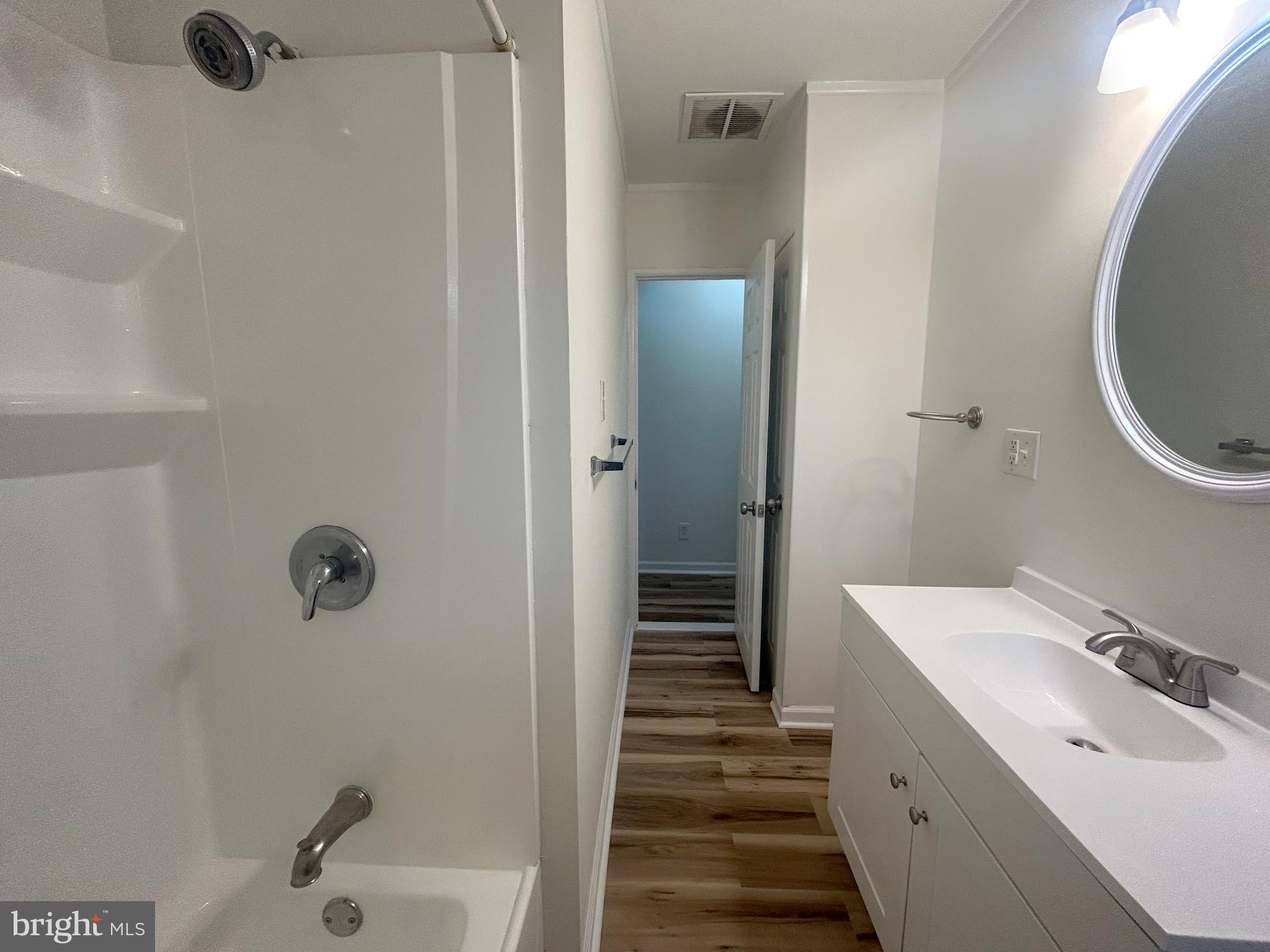 BUCKINGHAM VILLAGE - Residential