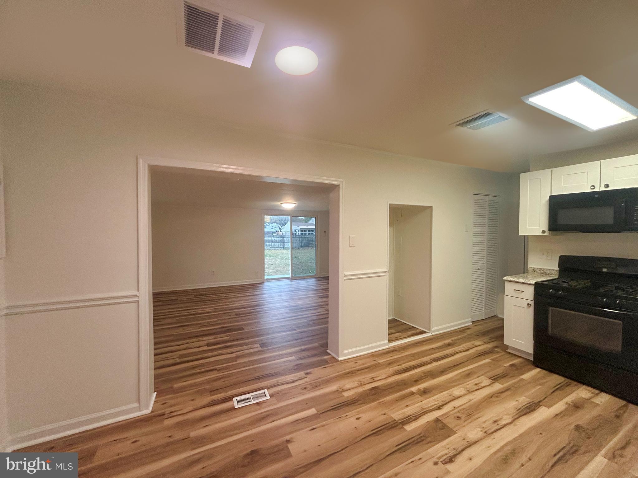 BUCKINGHAM VILLAGE - Residential