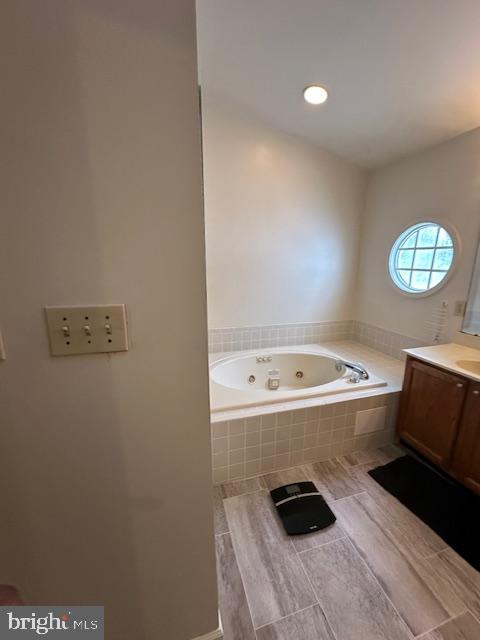 WHITE HALL - Residential