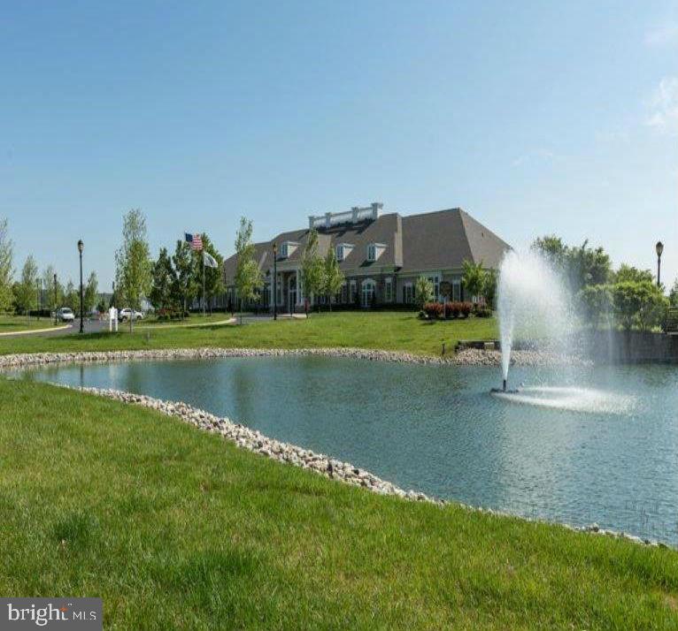 FOUR SEASONS IN HISTORIC VIRGINIA - Residential