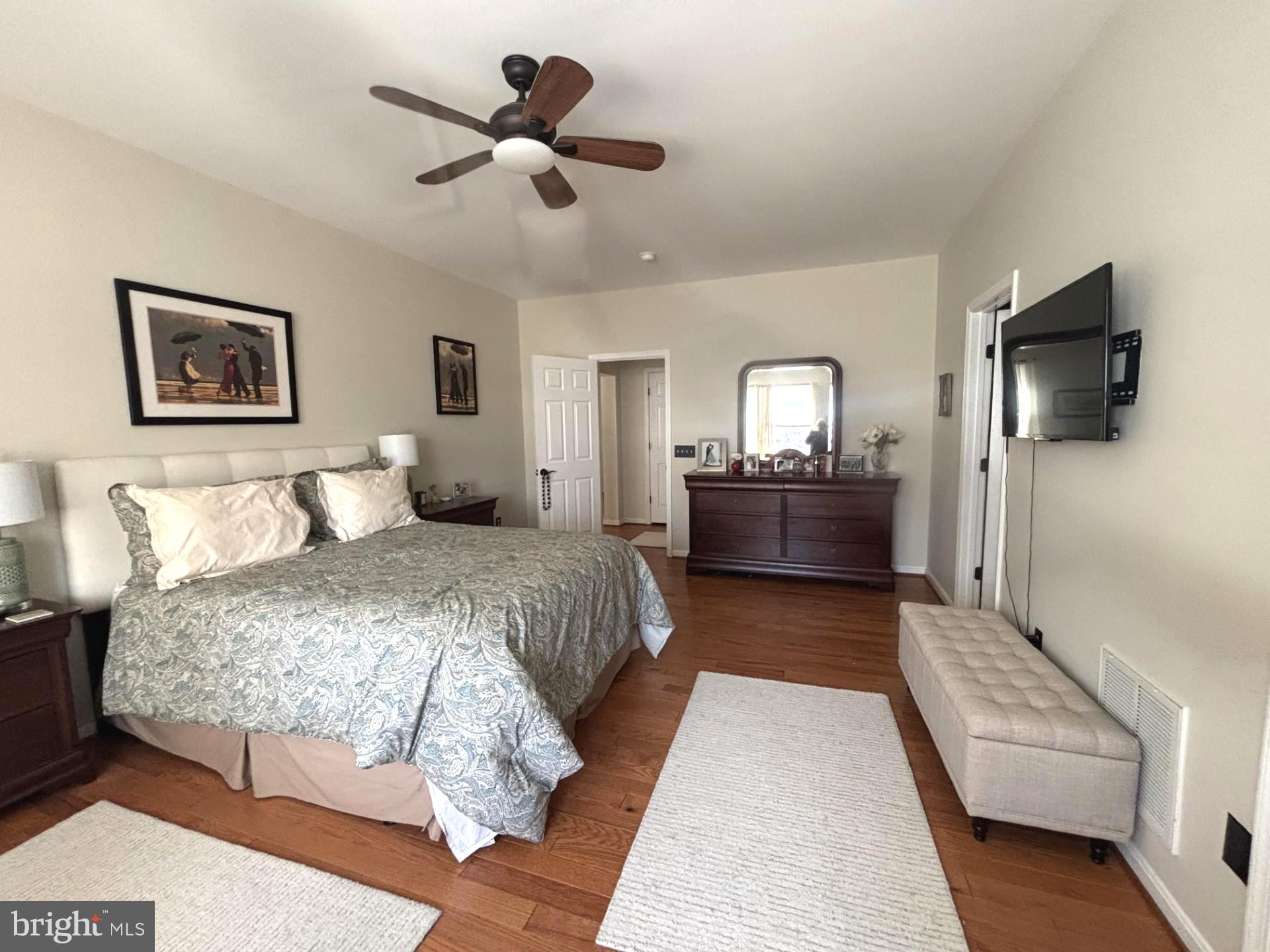 FOUR SEASONS IN HISTORIC VIRGINIA - Residential