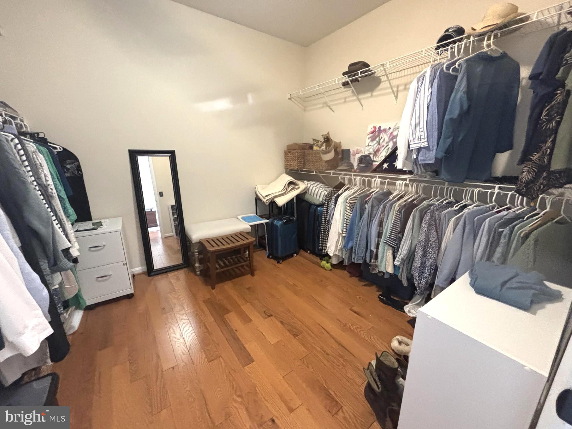 FOUR SEASONS IN HISTORIC VIRGINIA - Residential