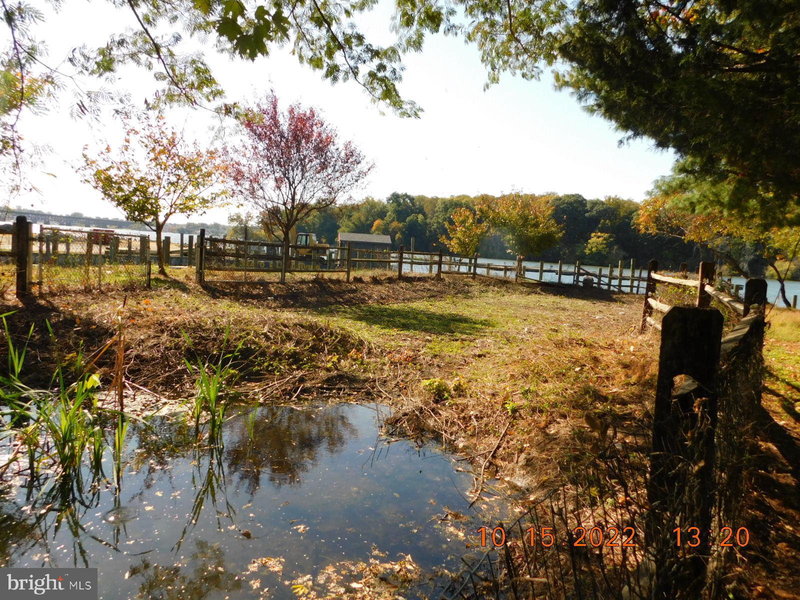 PERRYVILLE - Residential