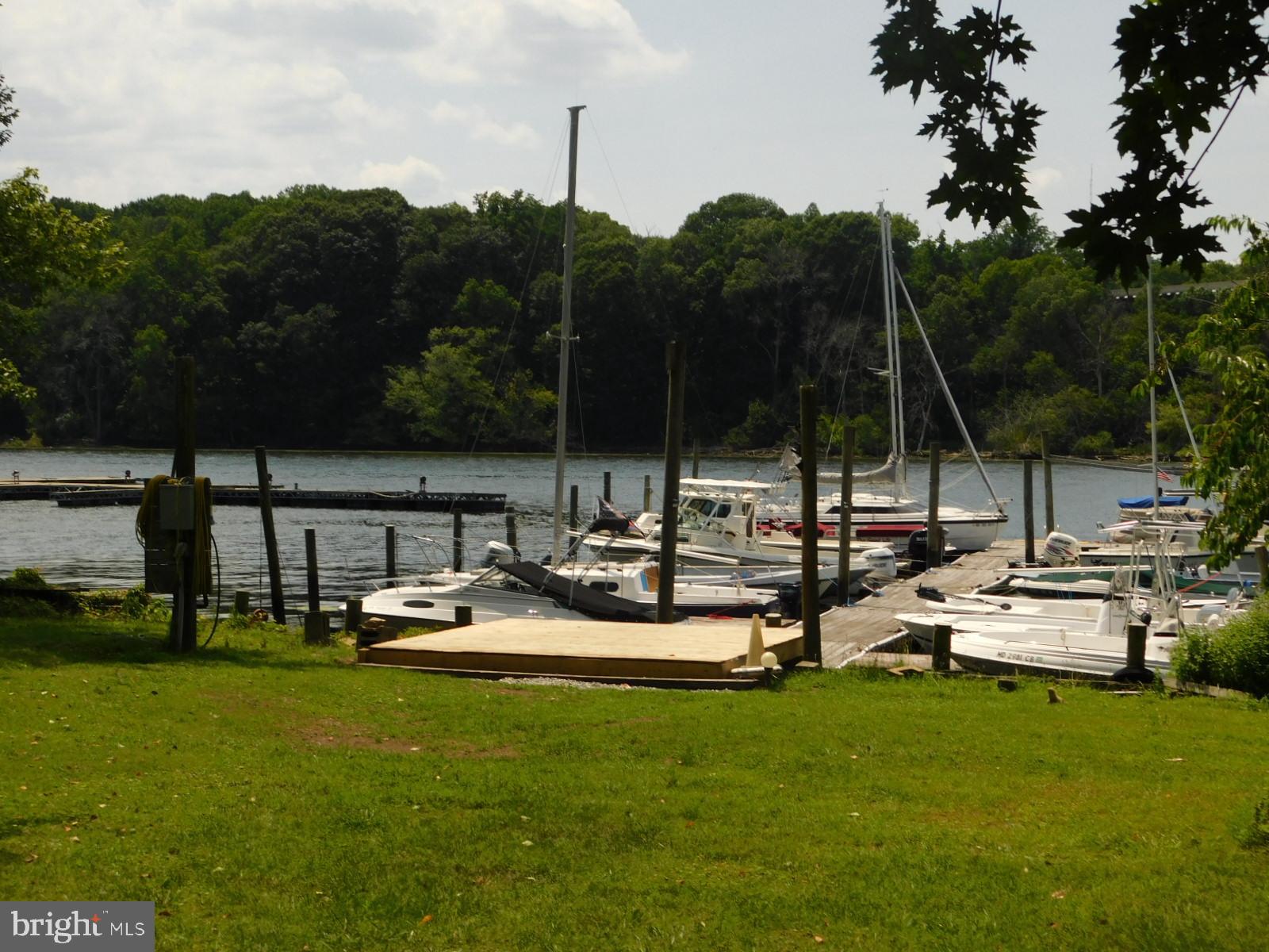 41 RIVER ROAD