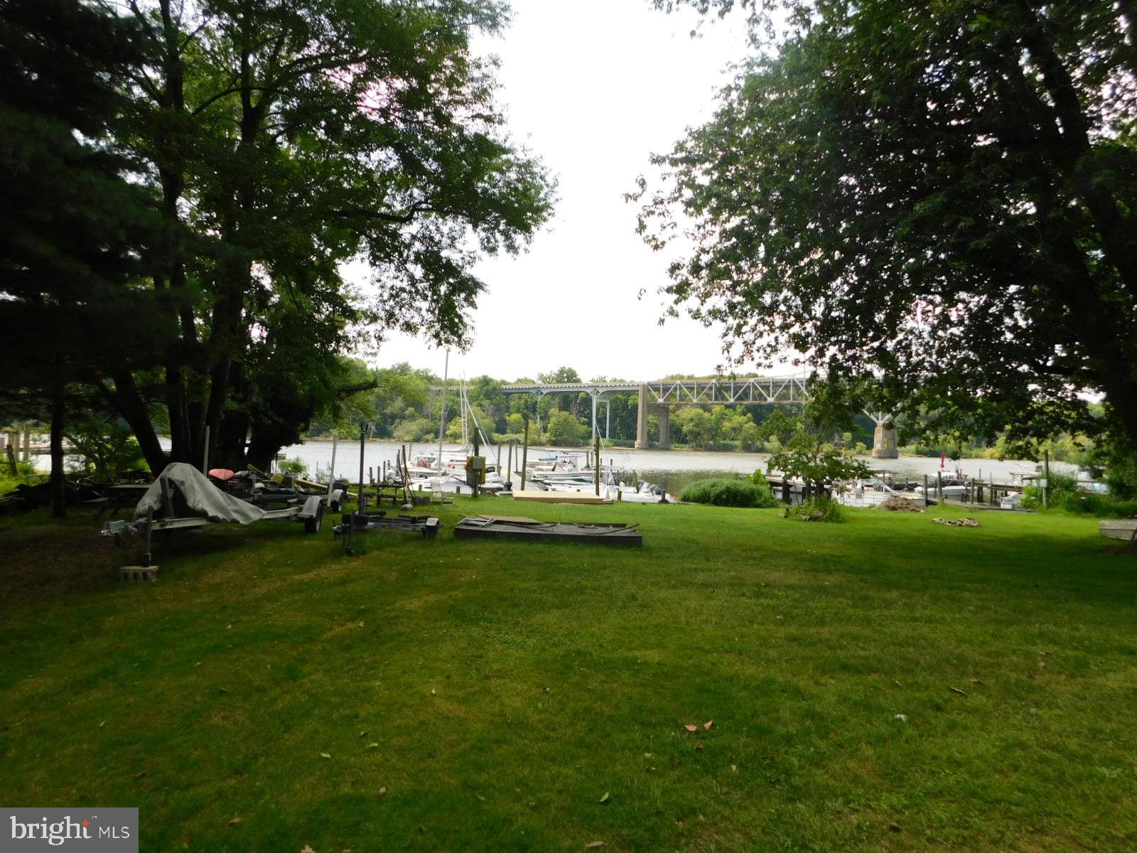 PERRYVILLE - Residential