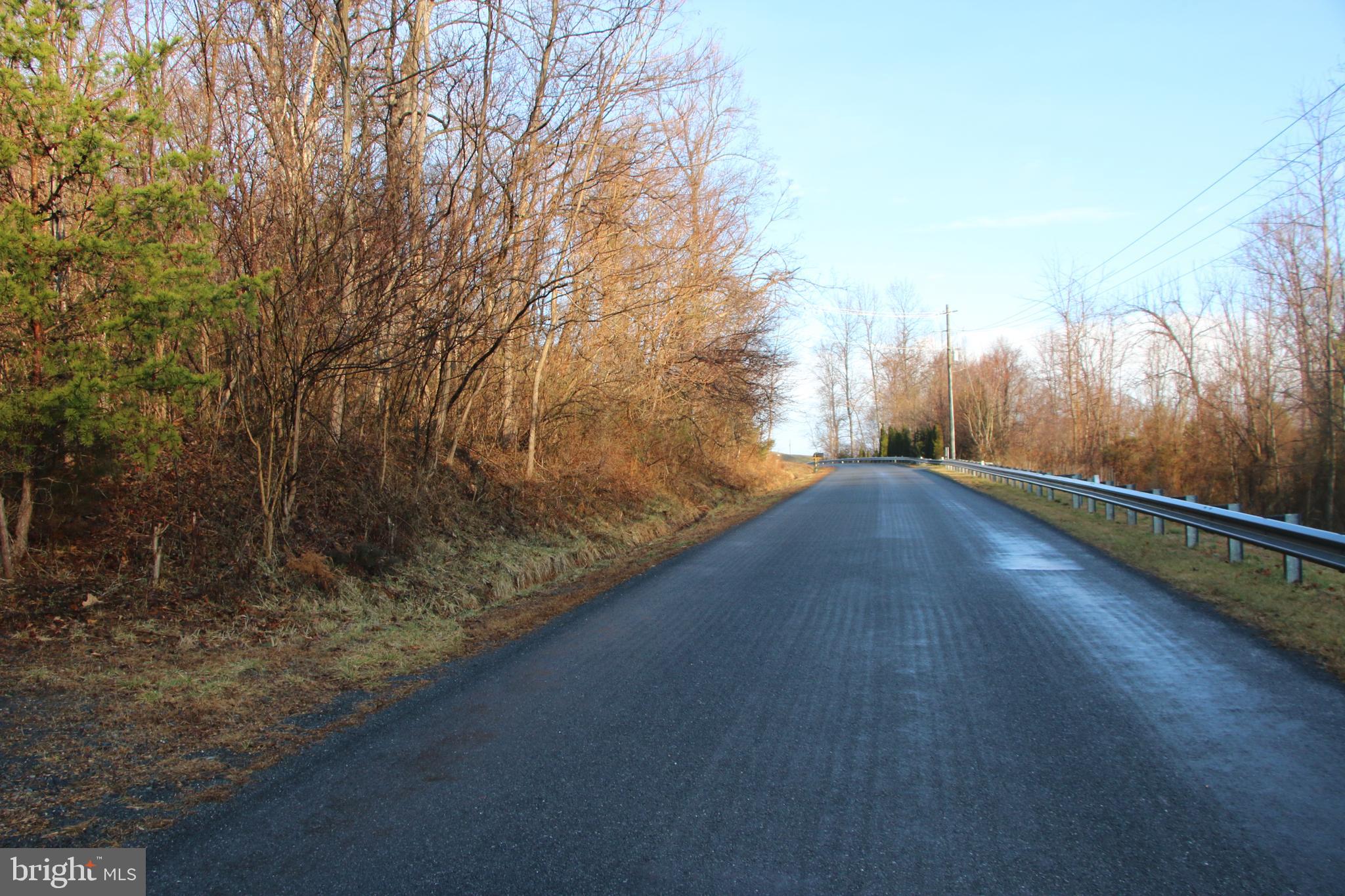 CHRISTOPHER WOODS - Land