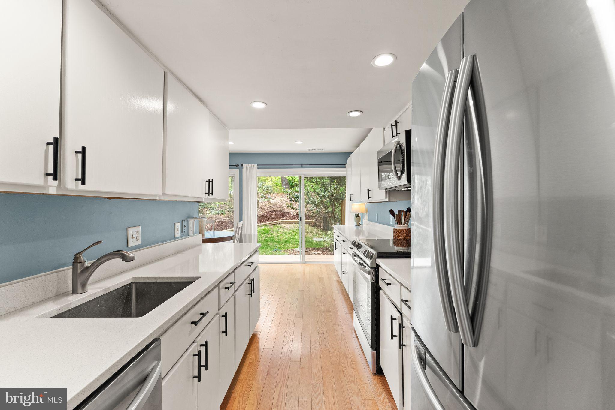 RESTON - Residential