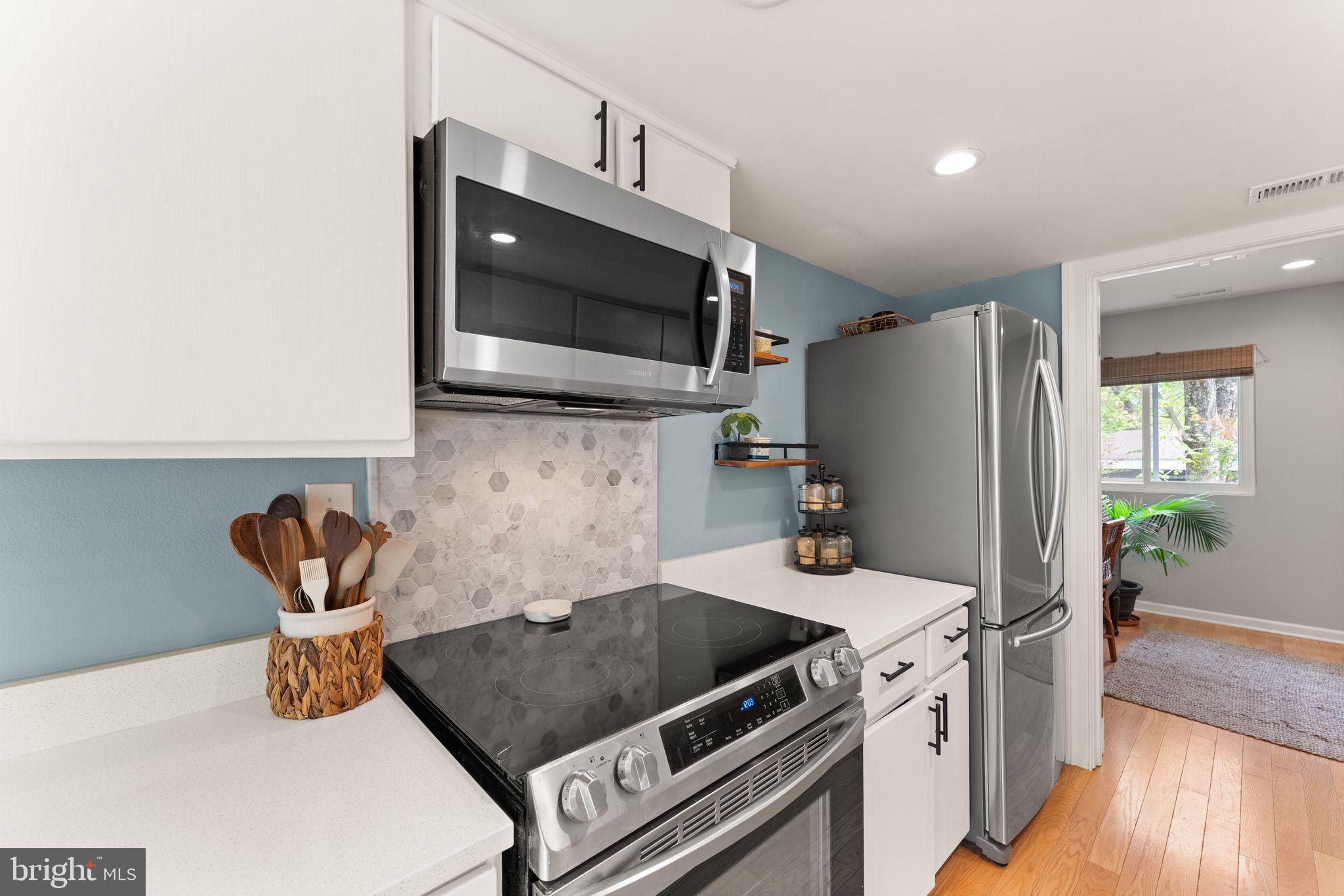 RESTON - Residential