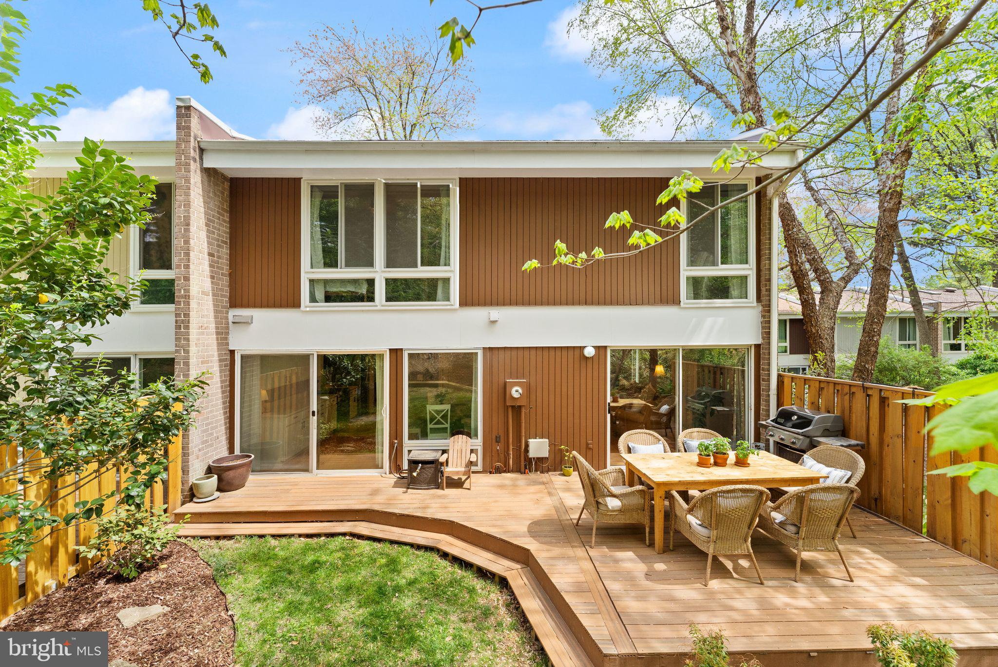 RESTON - Residential