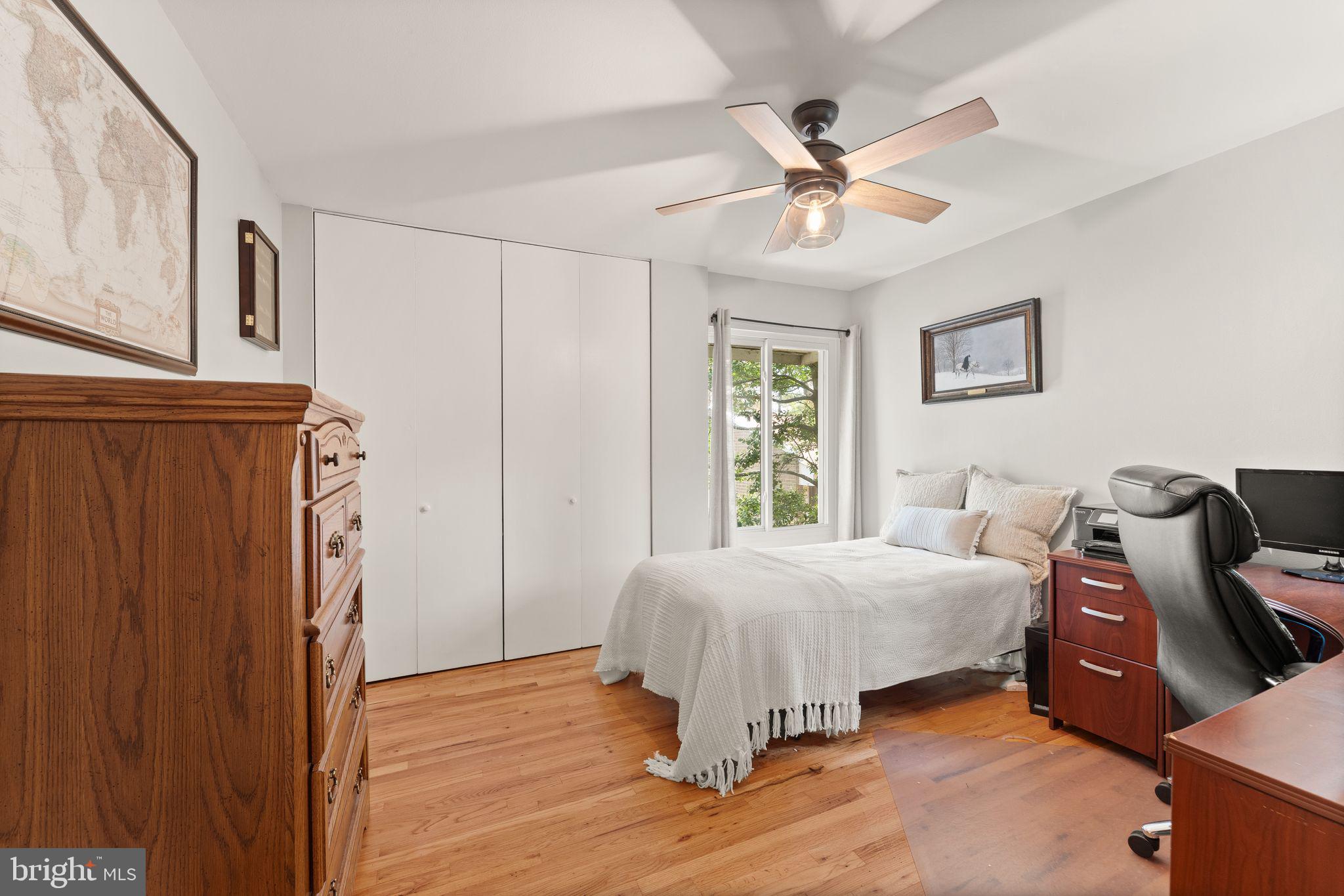 RESTON - Residential