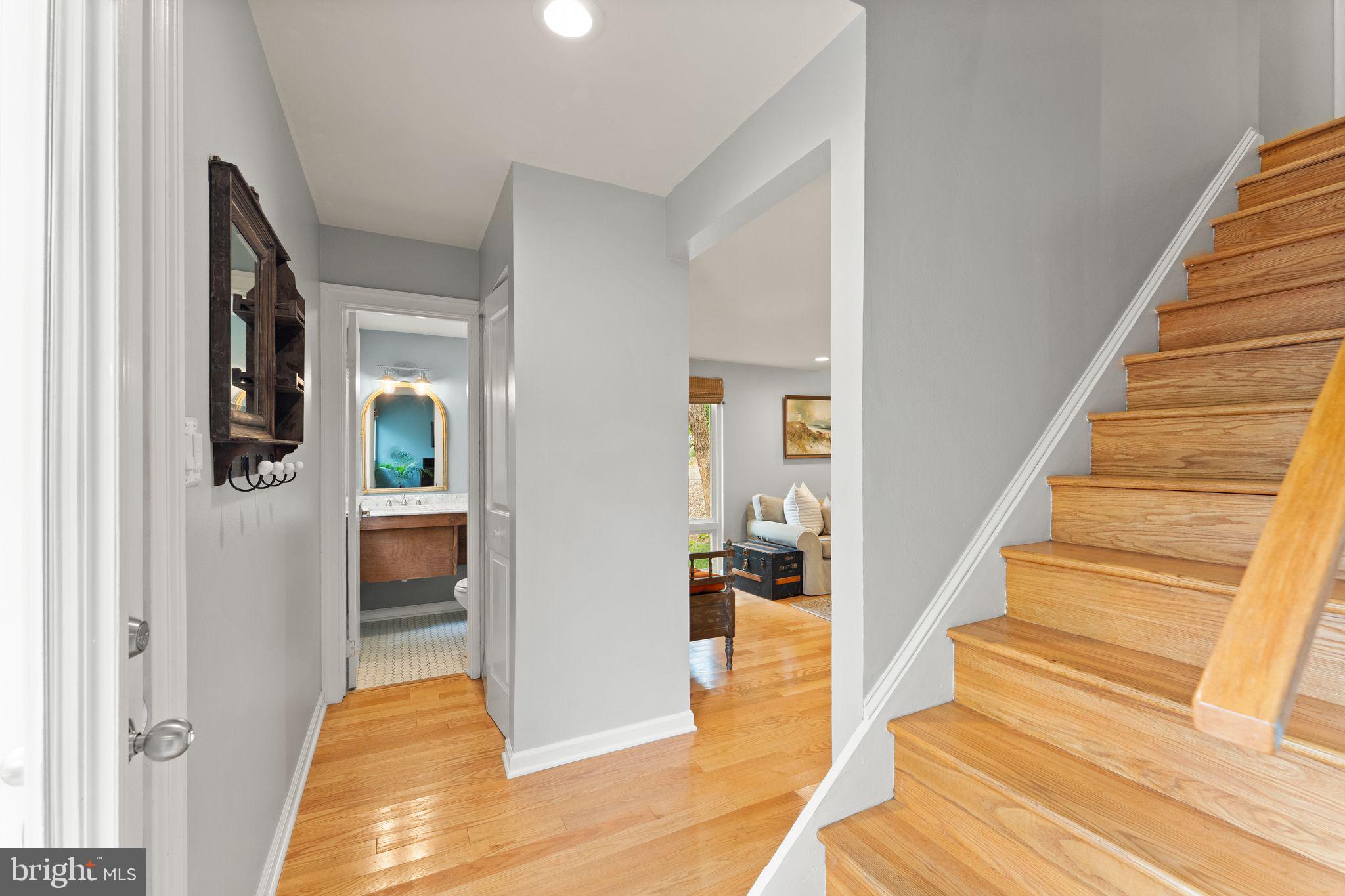 RESTON - Residential