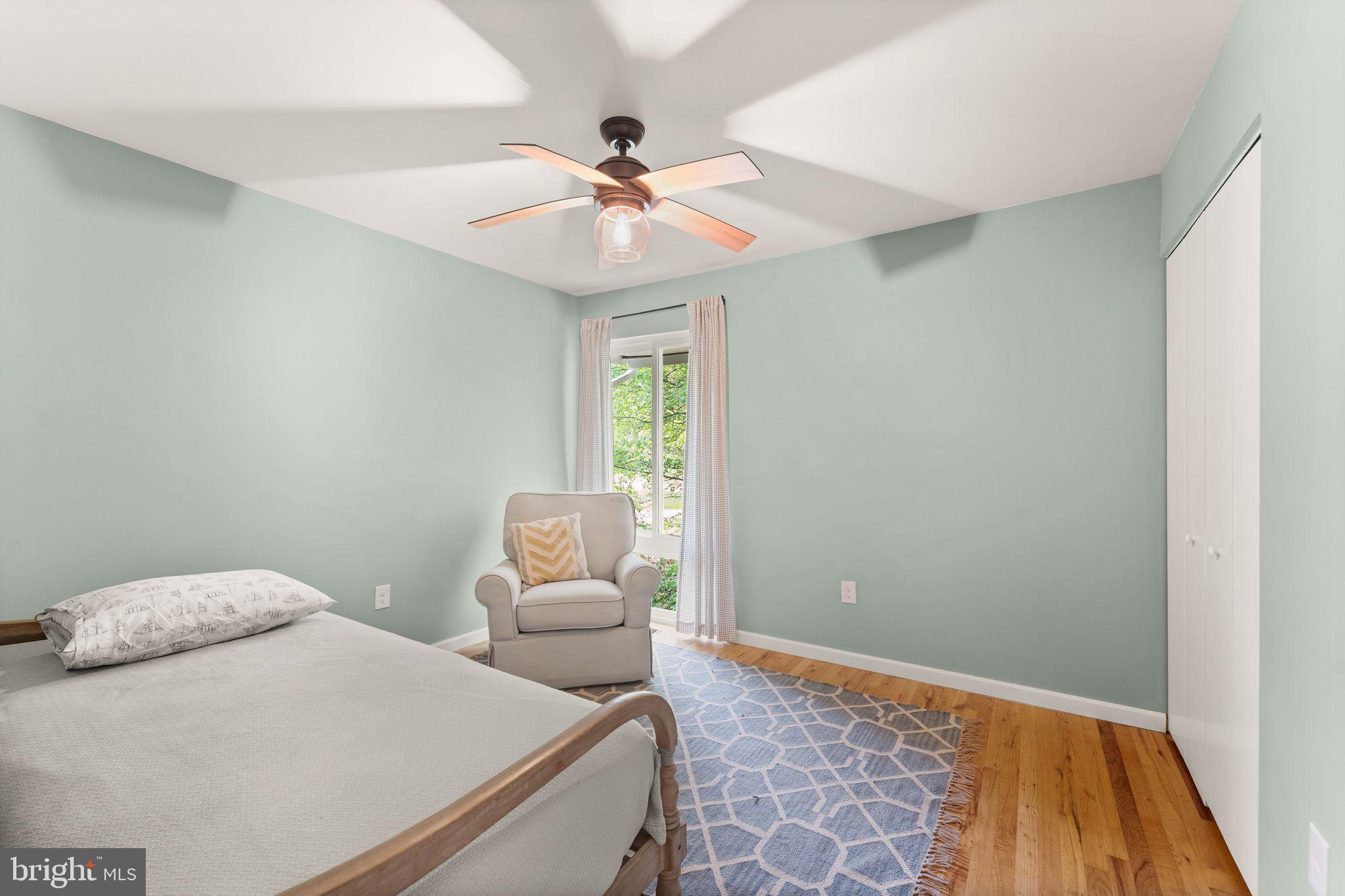 RESTON - Residential