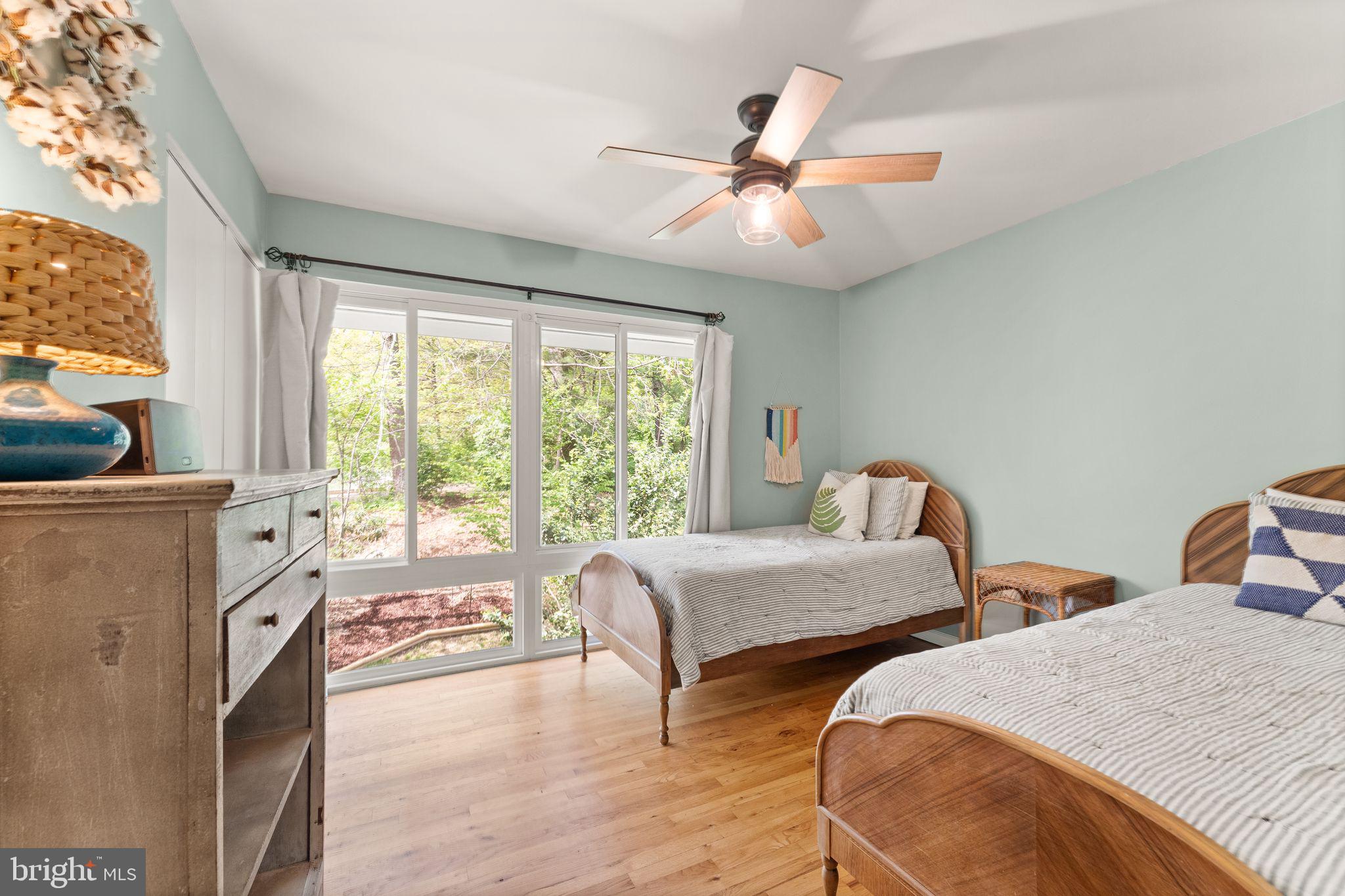 RESTON - Residential