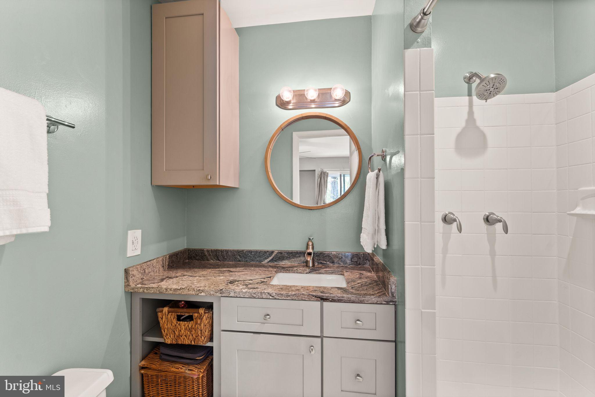 RESTON - Residential