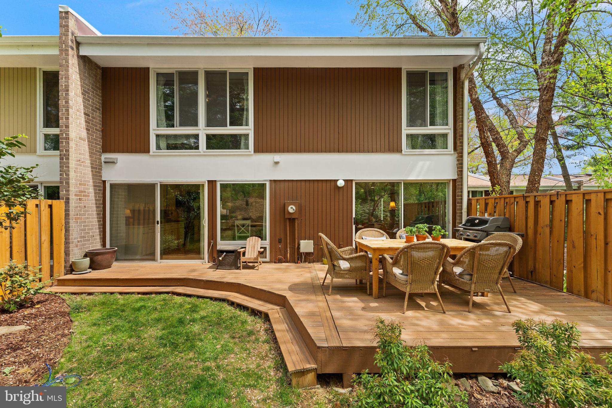 RESTON - Residential